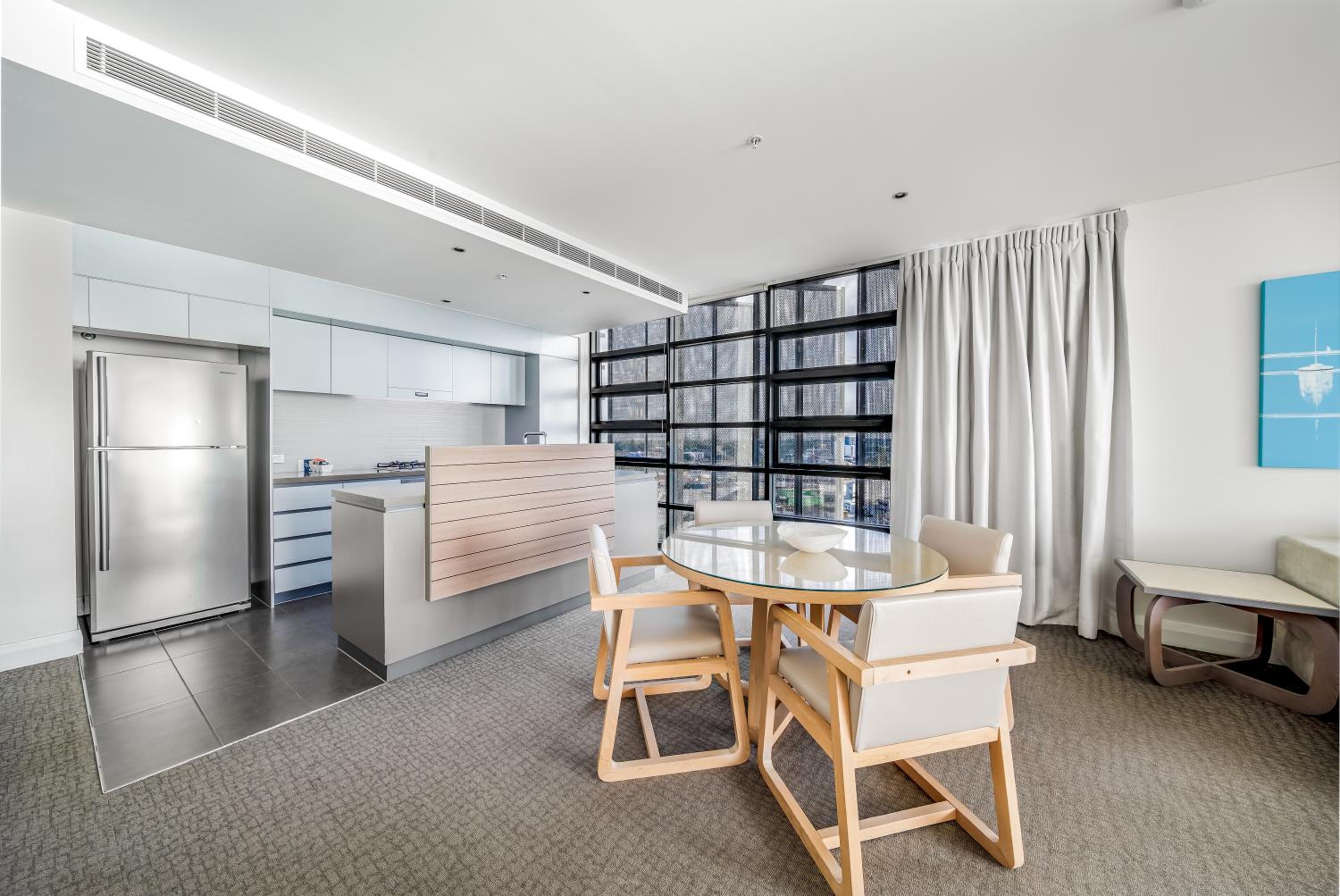 Two-Bedroom Apartment with Ocean View - Photo 4