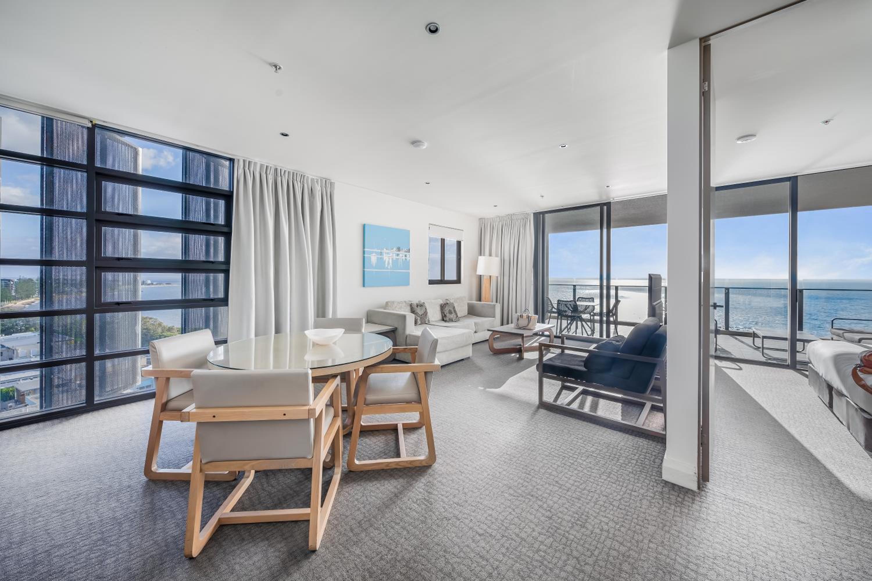 Two-Bedroom Apartment with Ocean View - Photo 5