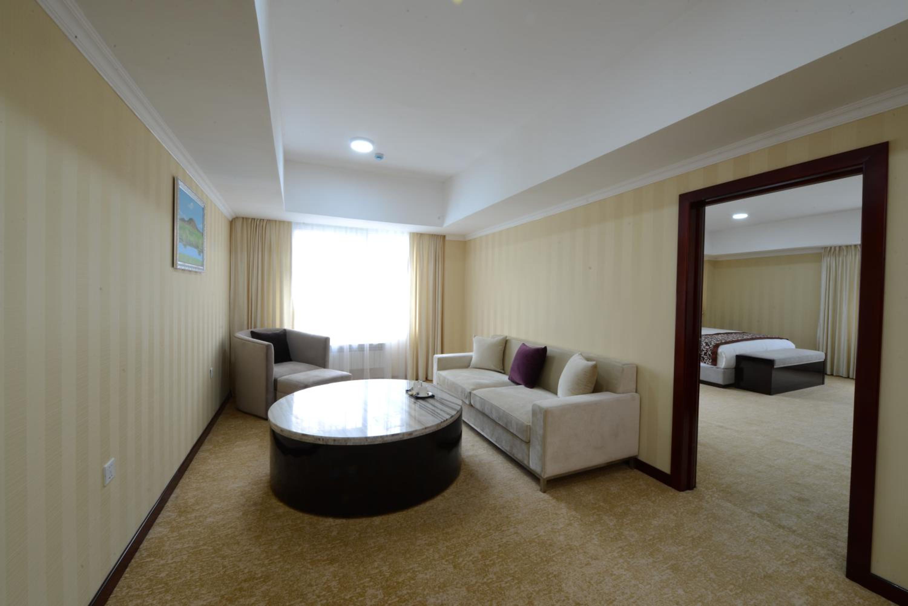 Junior Suite with Mountain View photo 3