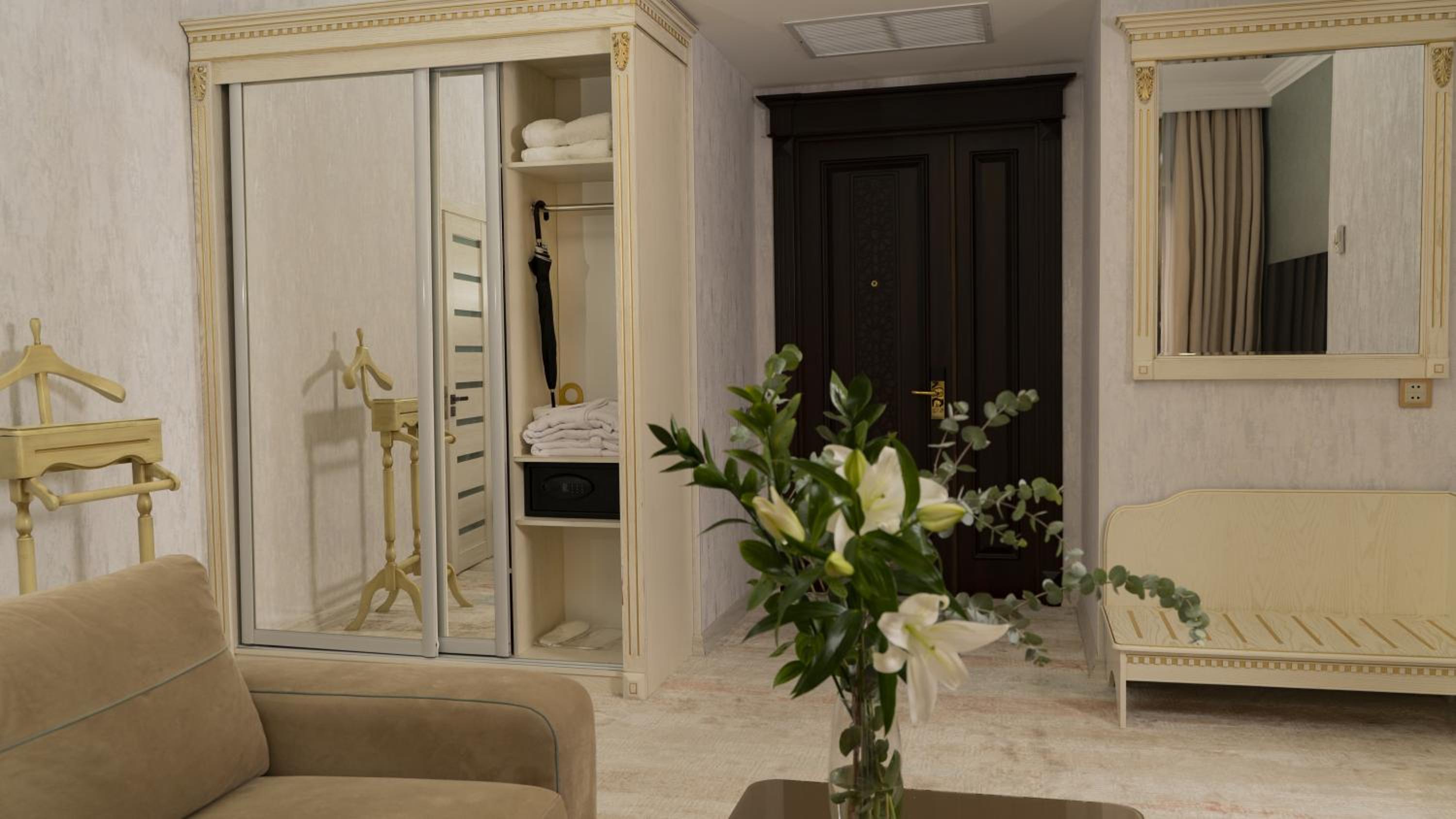 King Suite with Spa Bath