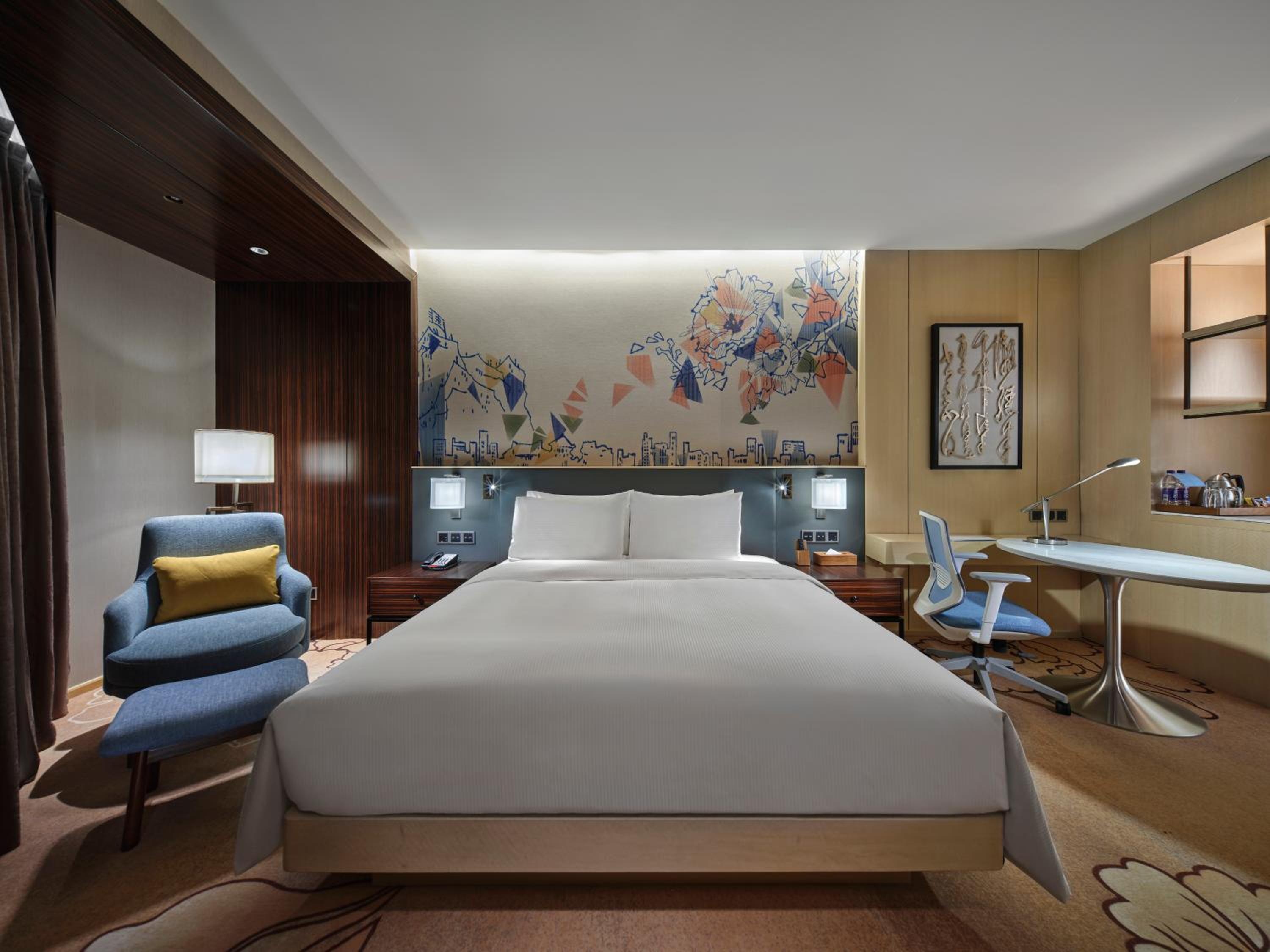 Deluxe King Room - Photo 2