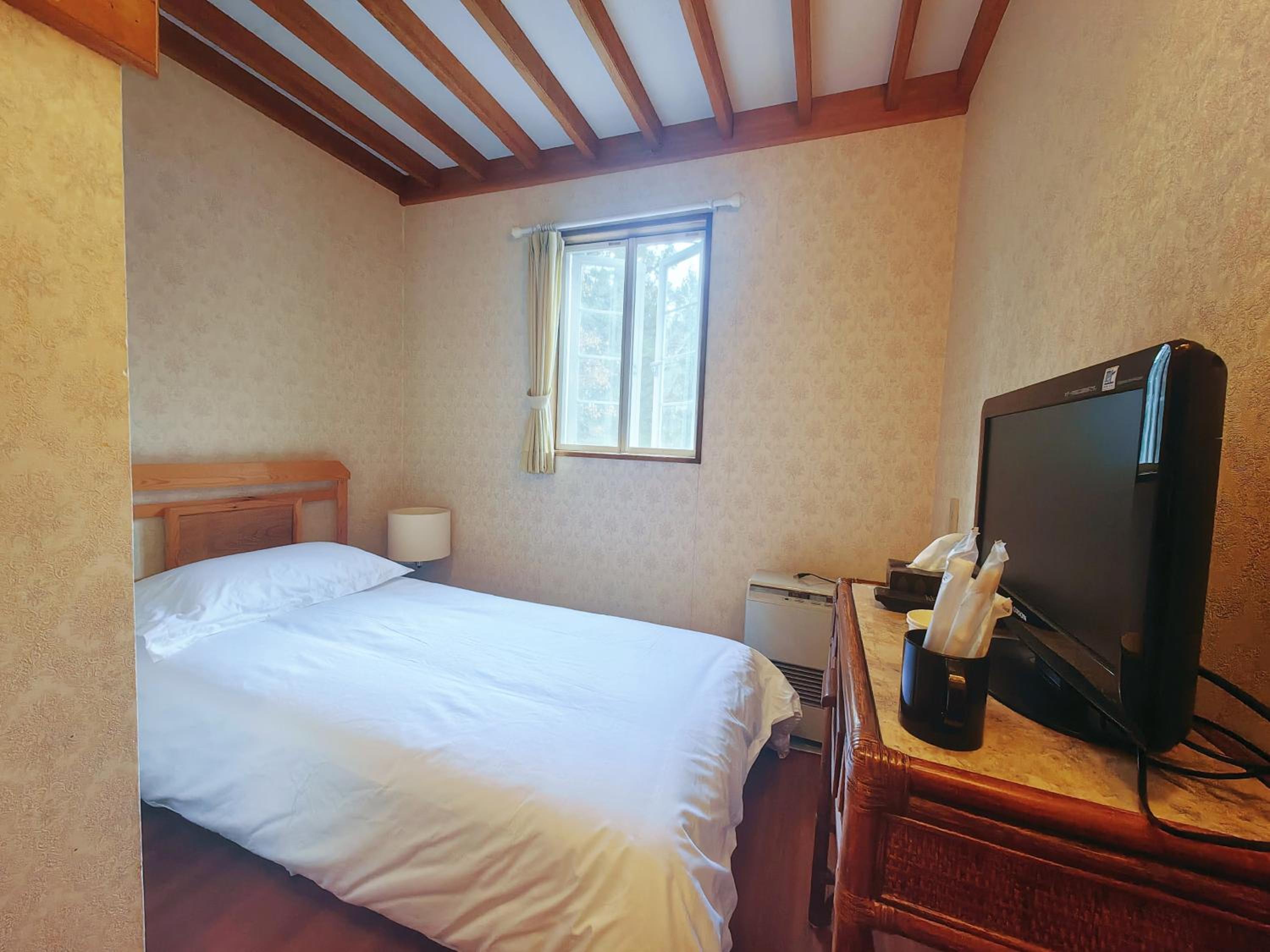 Double Room With Shared Bathroom