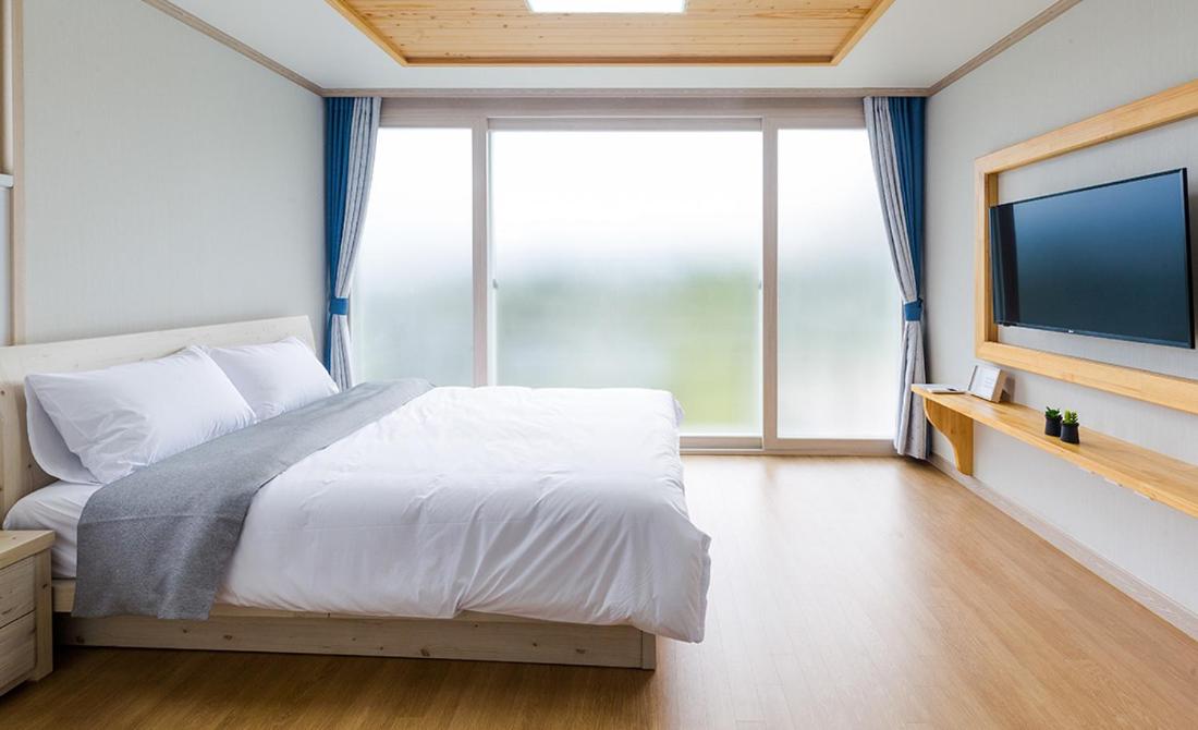 Double Room - Photo 5