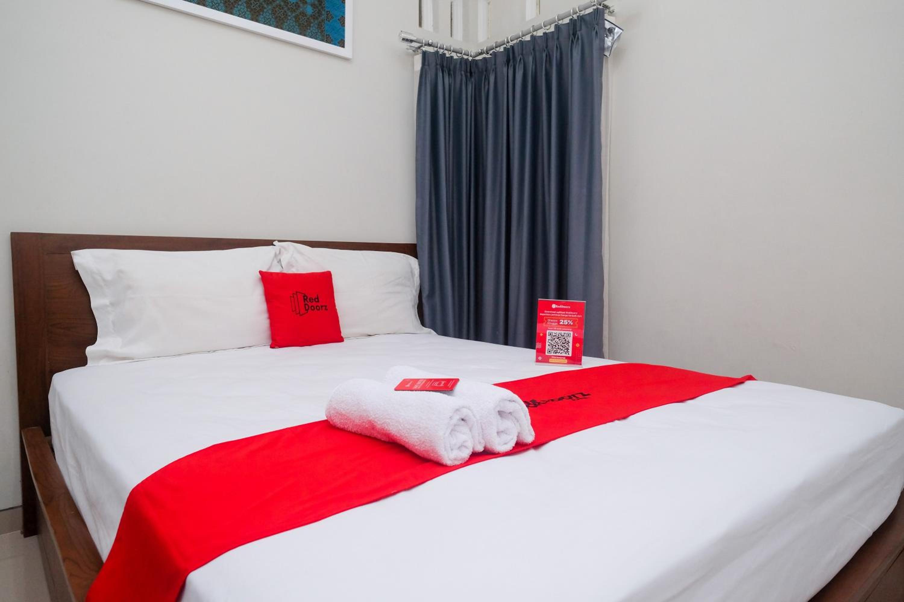 Deluxe Room - Photo 18