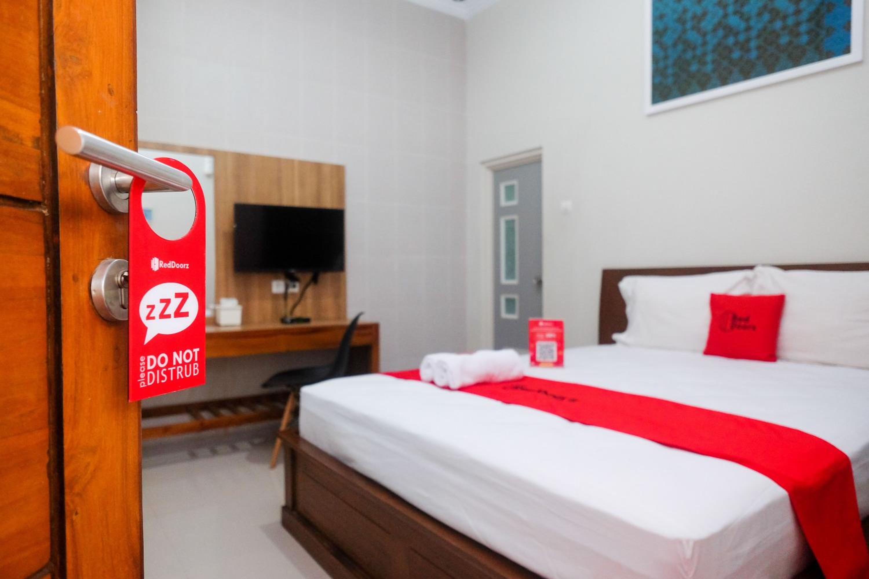 Deluxe Room - Photo 2