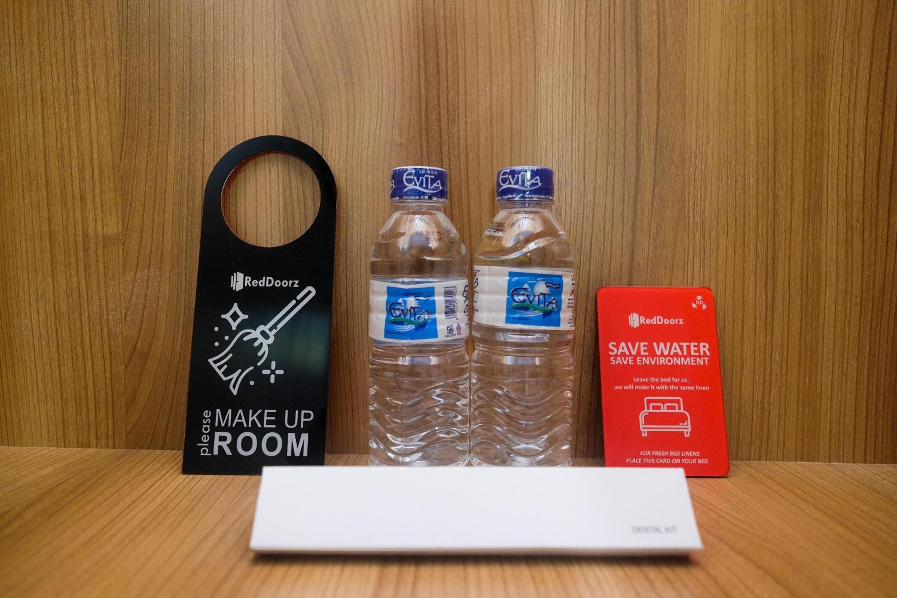 Deluxe Room - Photo 13