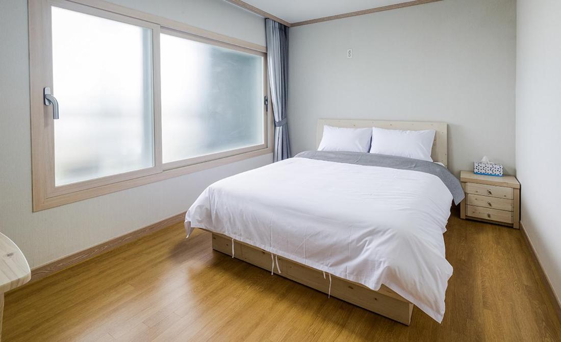 Suite - Photo 1