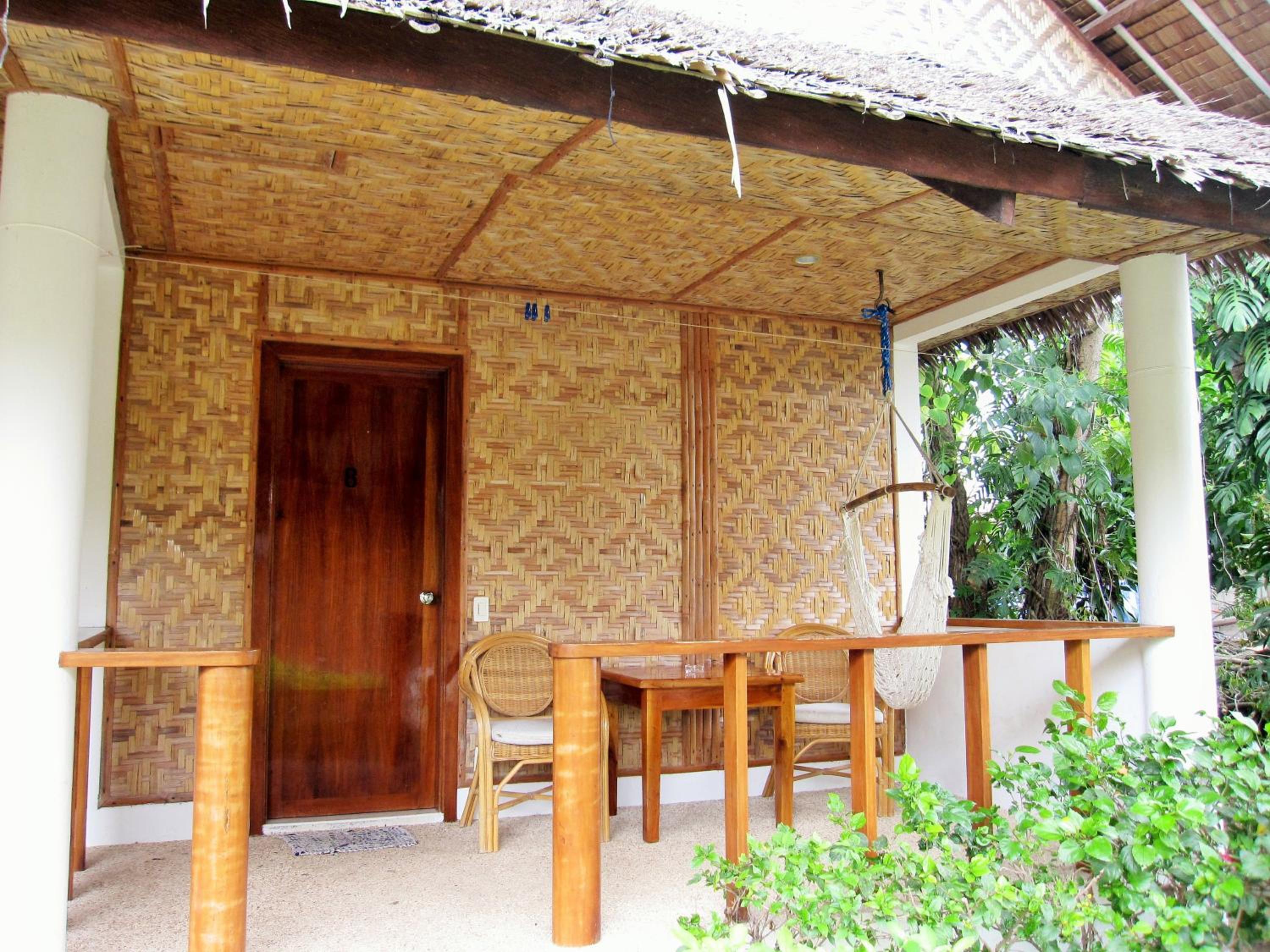 Bungalow with Garden View - Photo 11