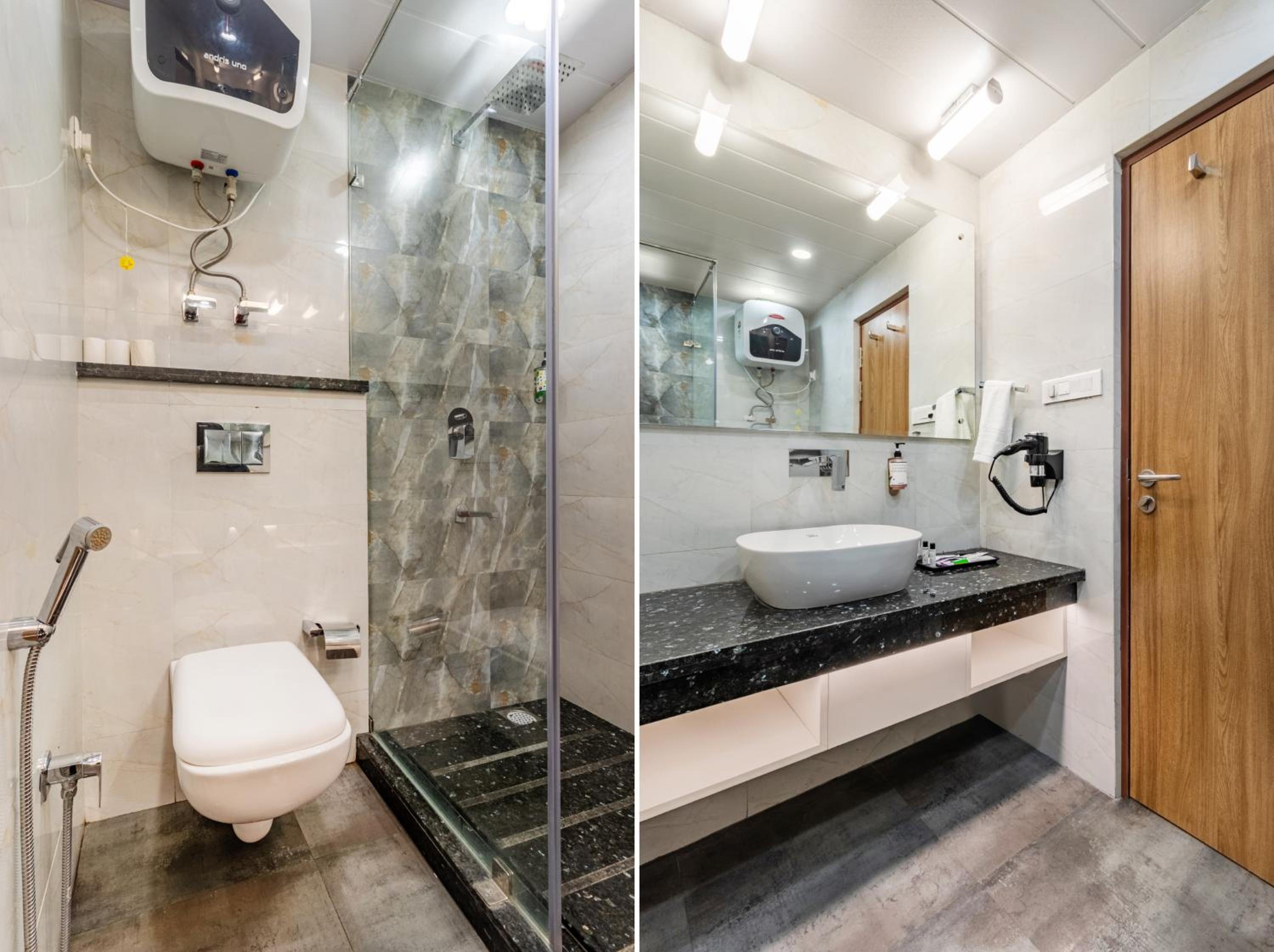 Superior Honeymoon Suite With Valley View photo 2