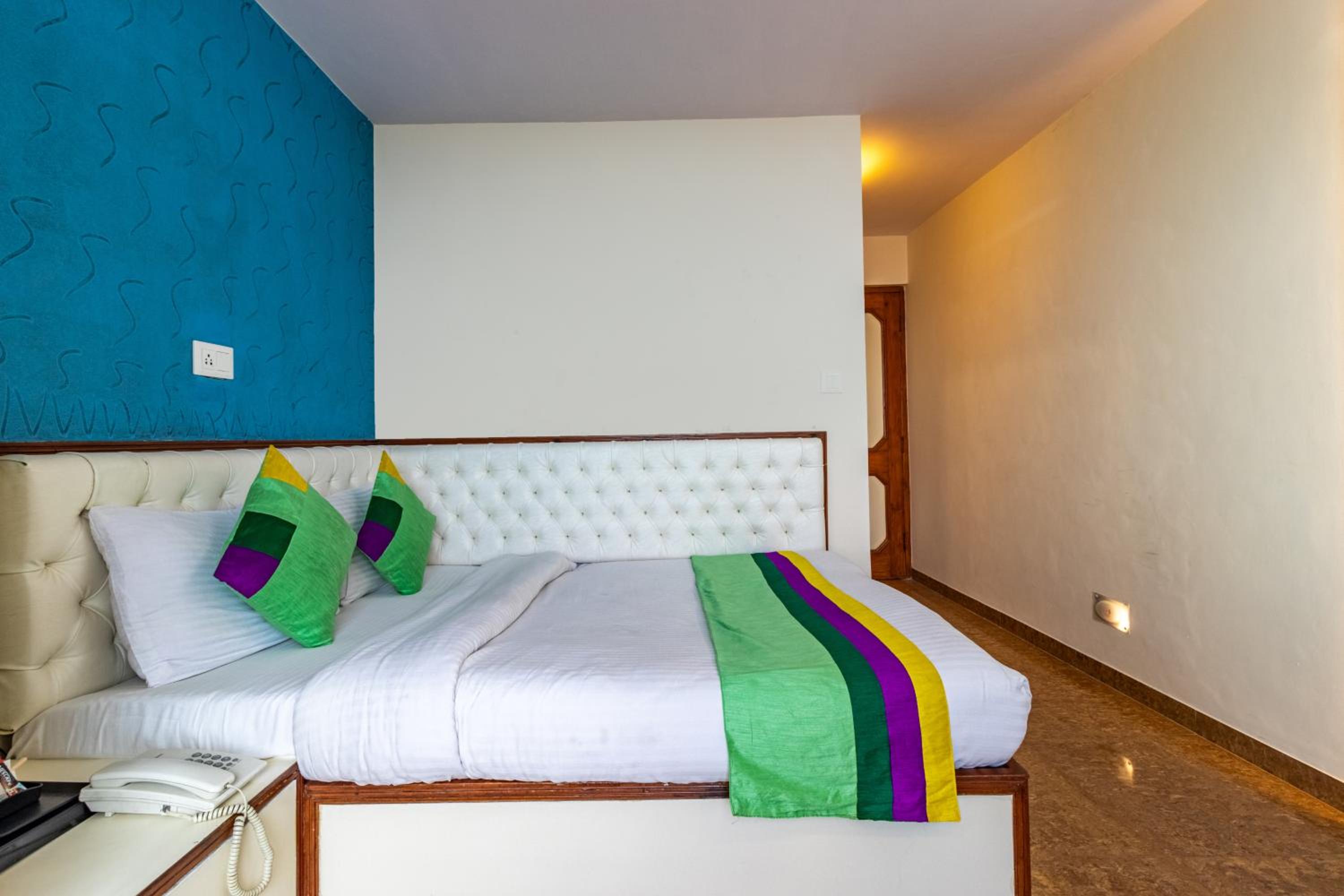 Economy Double Room With Valley View photo 3