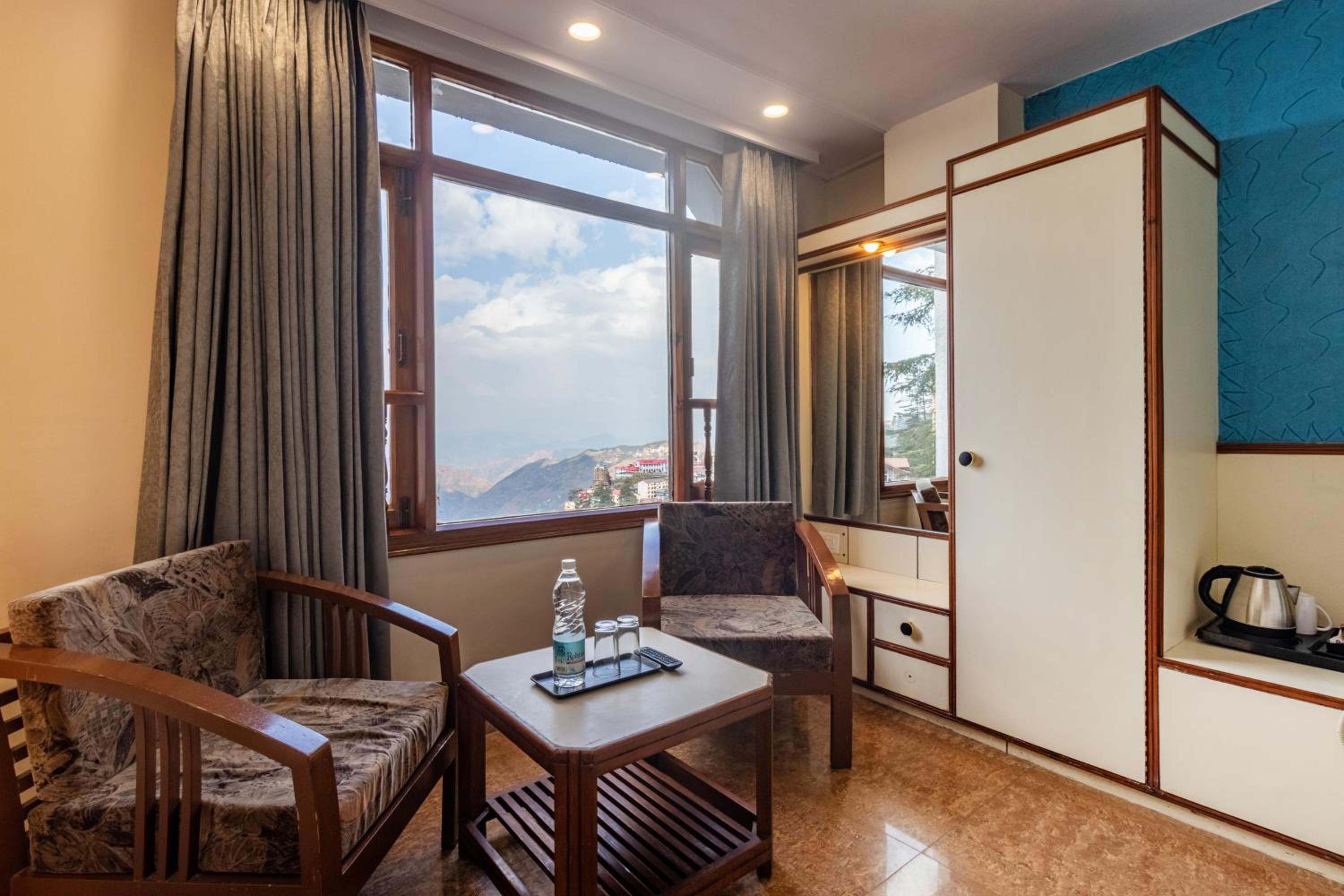Economy Double Room With Valley View photo 2