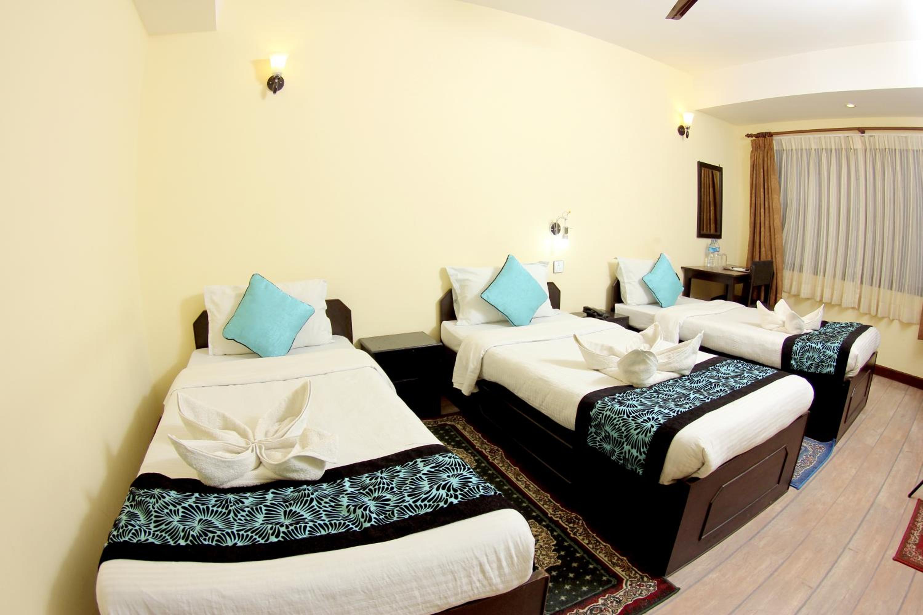 Deluxe Family Room - Photo 3