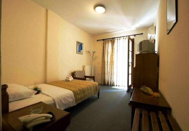 Triple Room - Photo 2