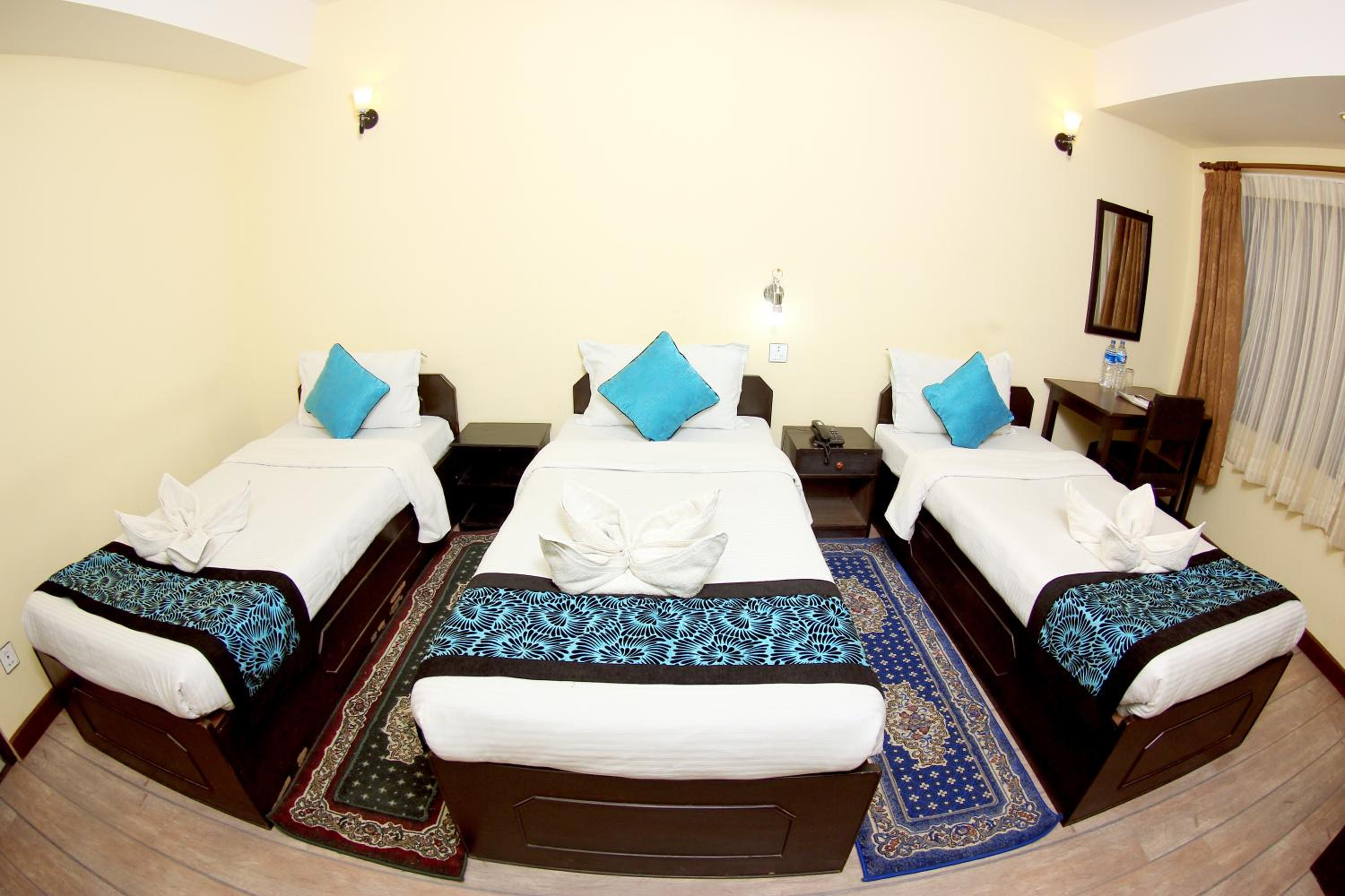 Deluxe Triple Room - Photo 13