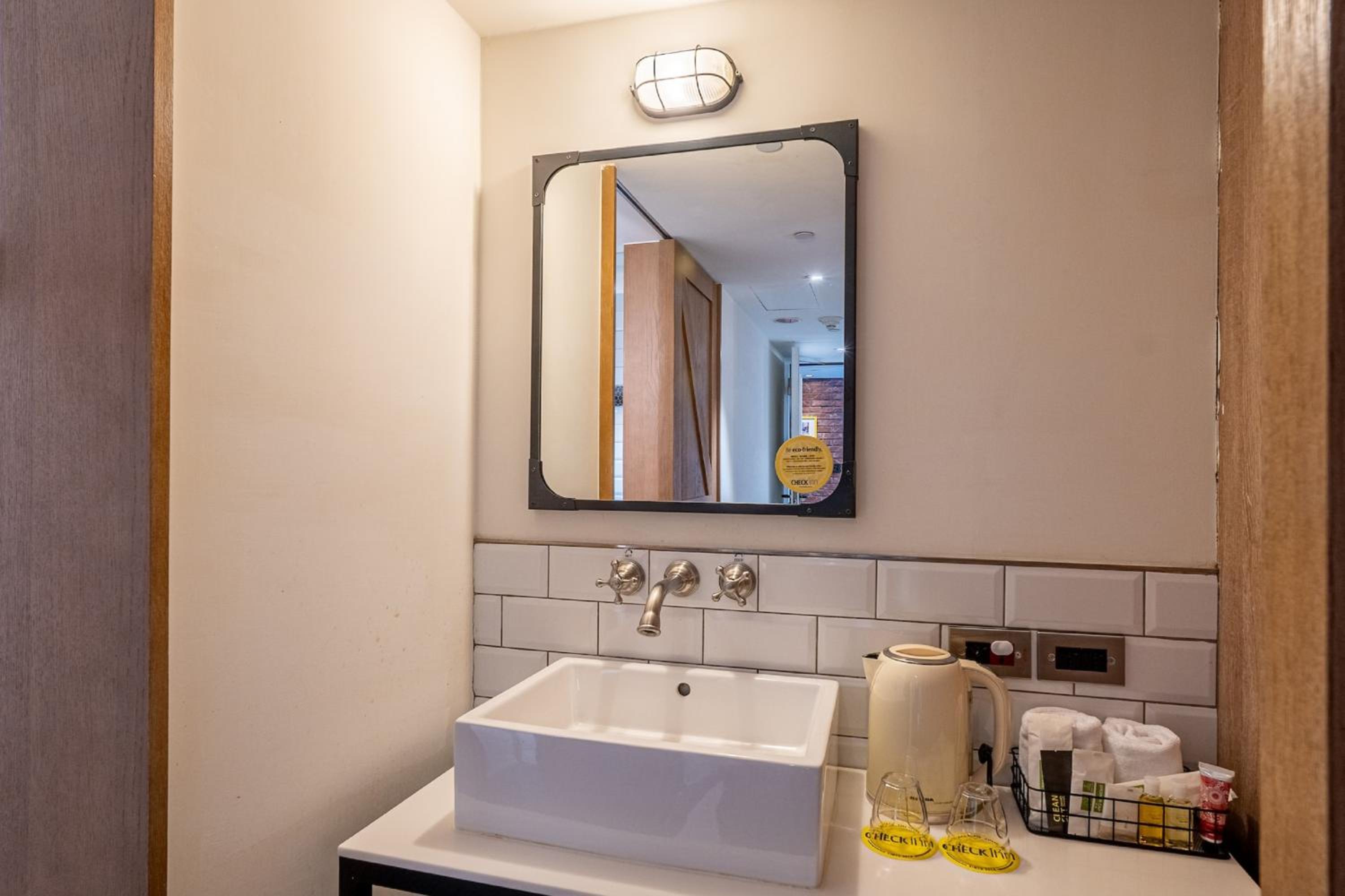 Standard Twin Room — the supplier's photographs — photo 3