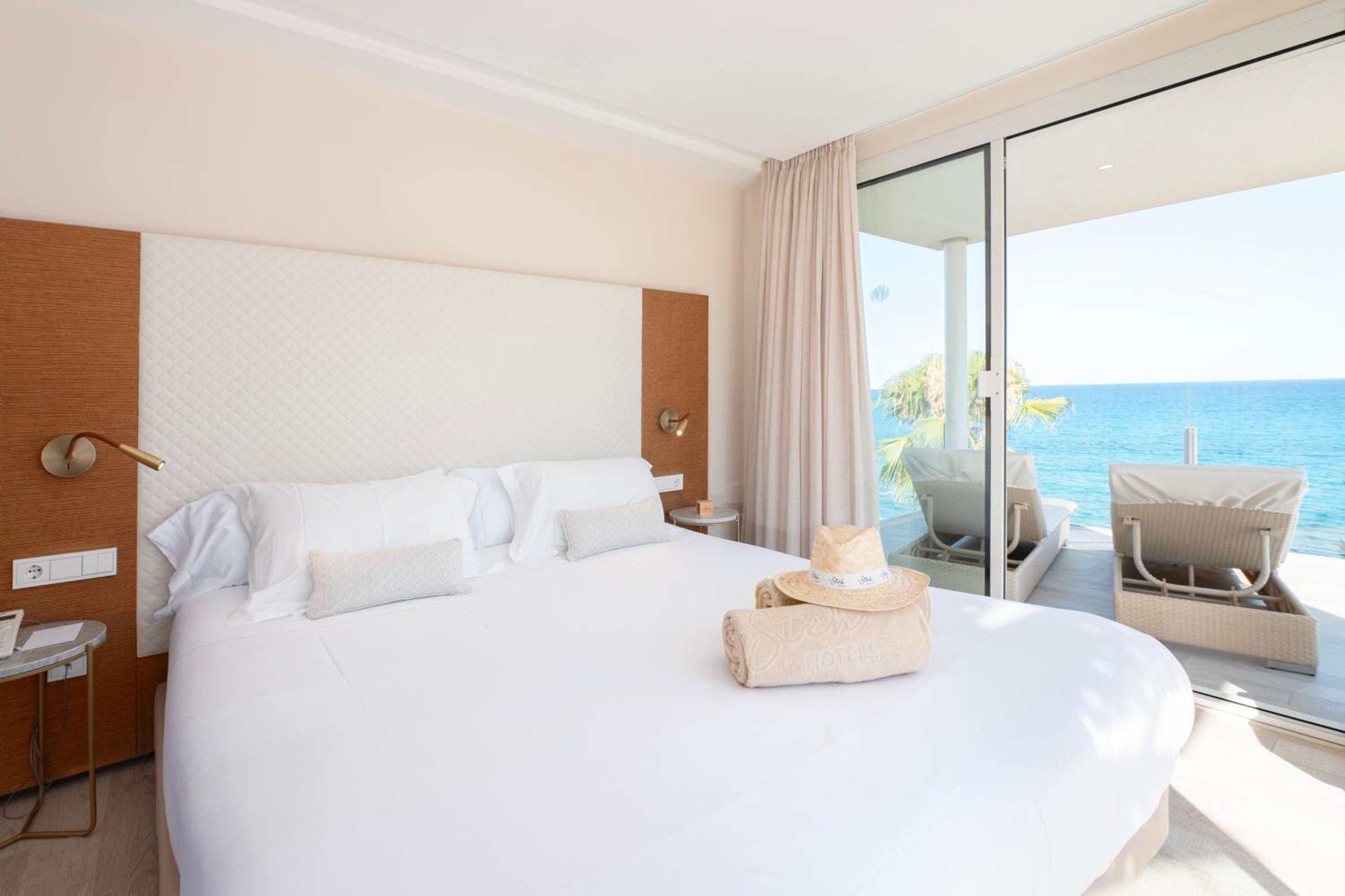 Deluxe Suite Sea View