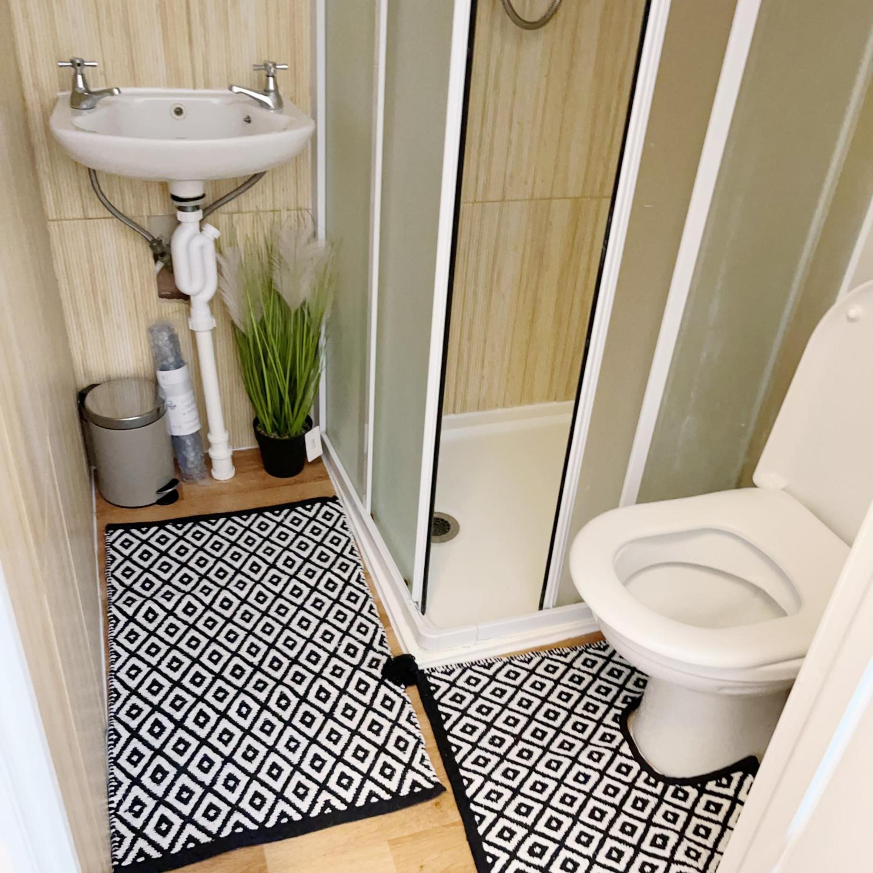 Double Room with Private Bathroom photo 3