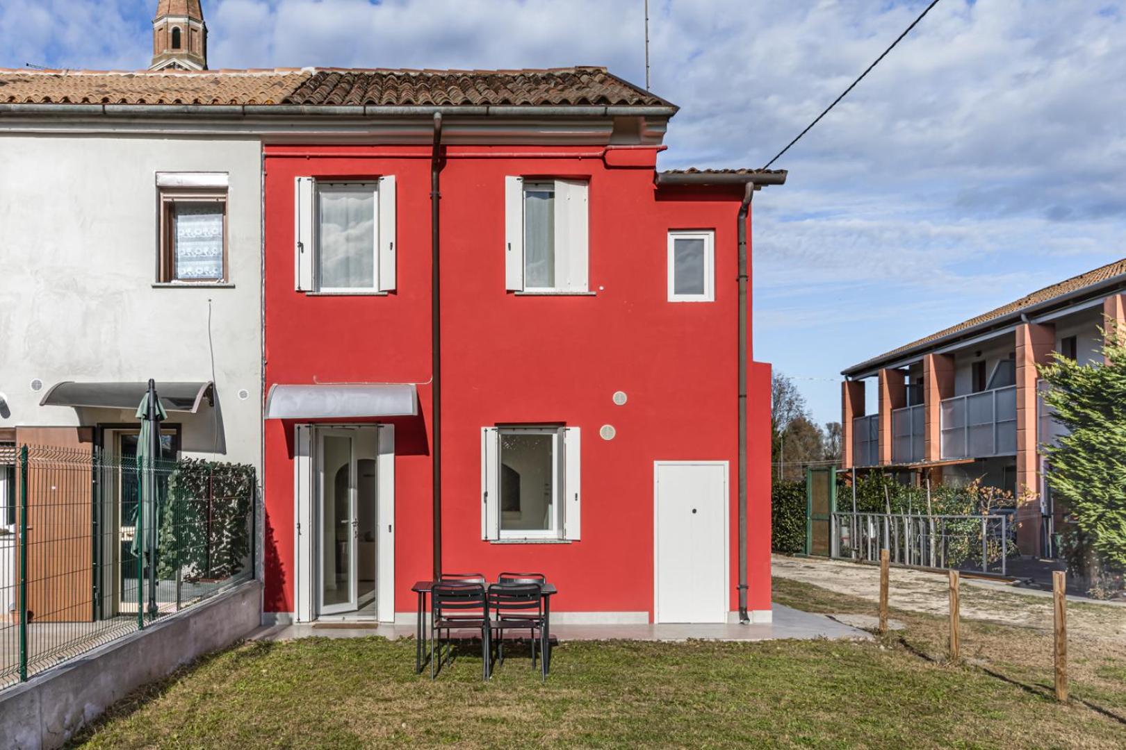 Two-Bedroom House photo 3