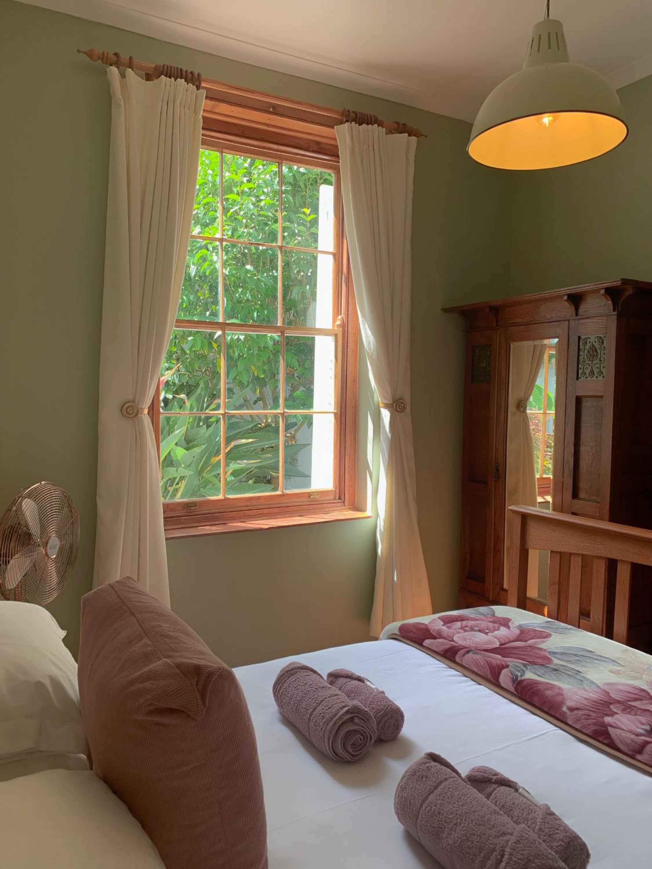 Four-Bedroom House photo 1