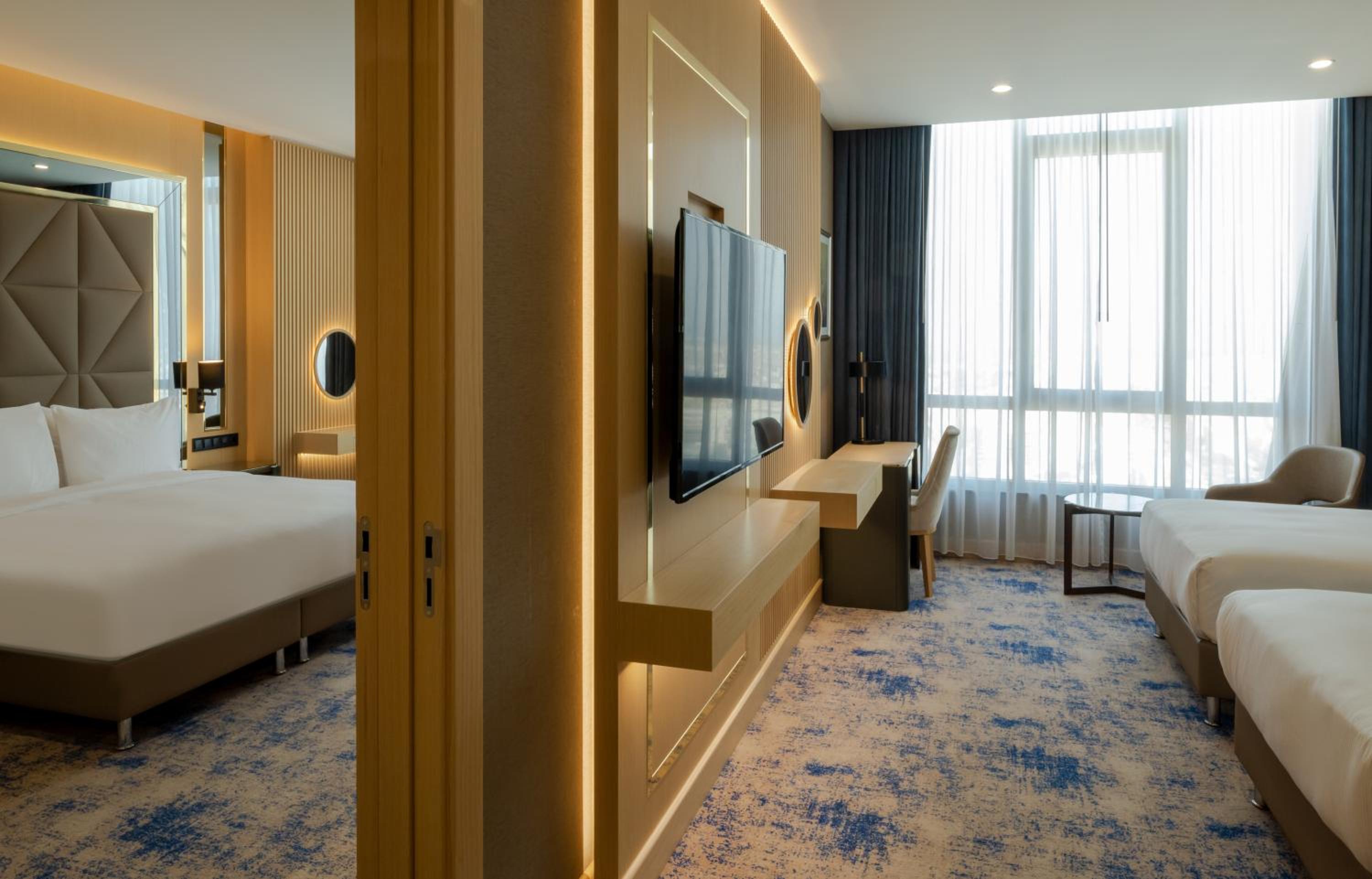 One-Bedroom King Suite