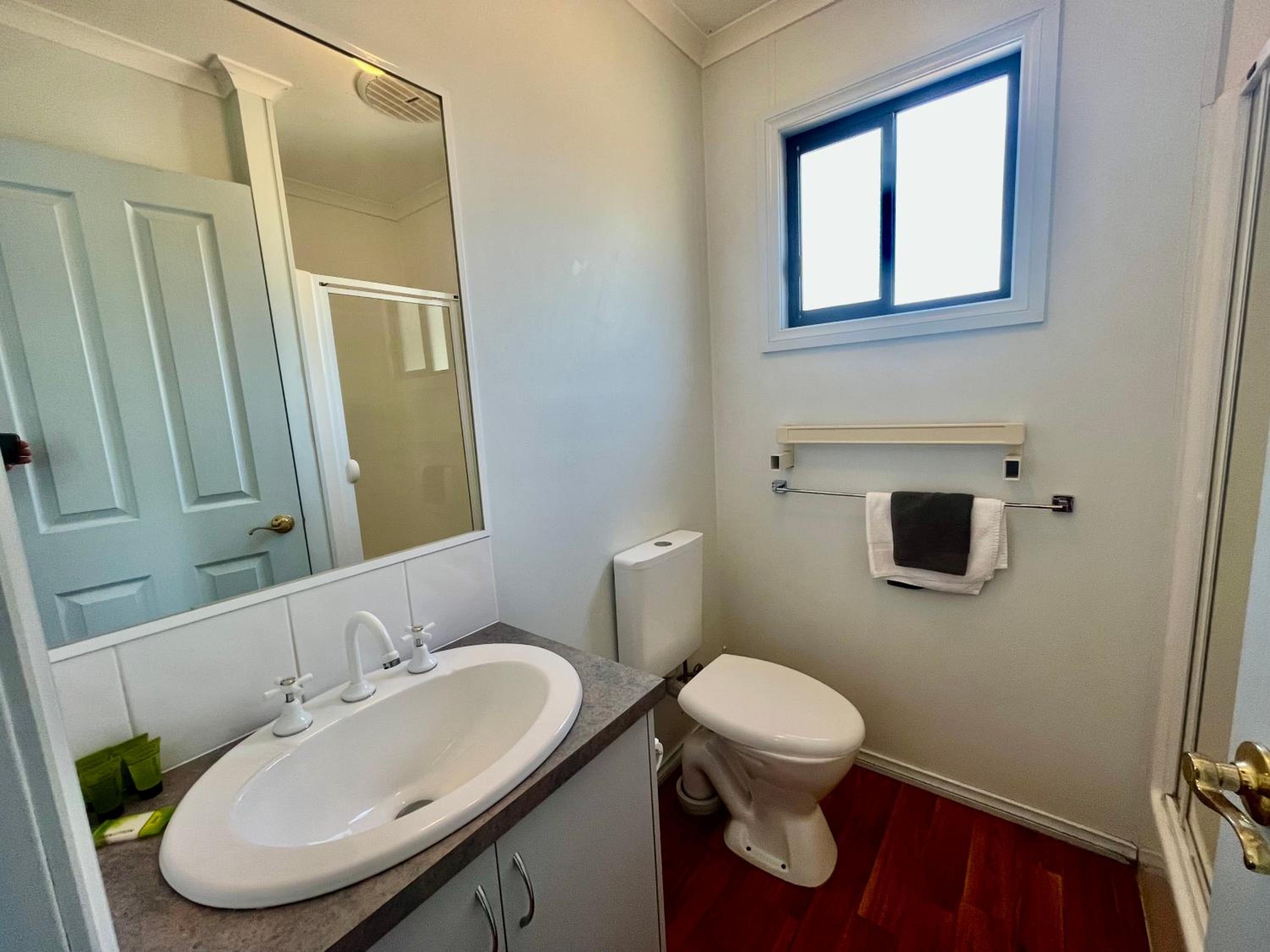 One-Bedroom Chalet - Photo 5