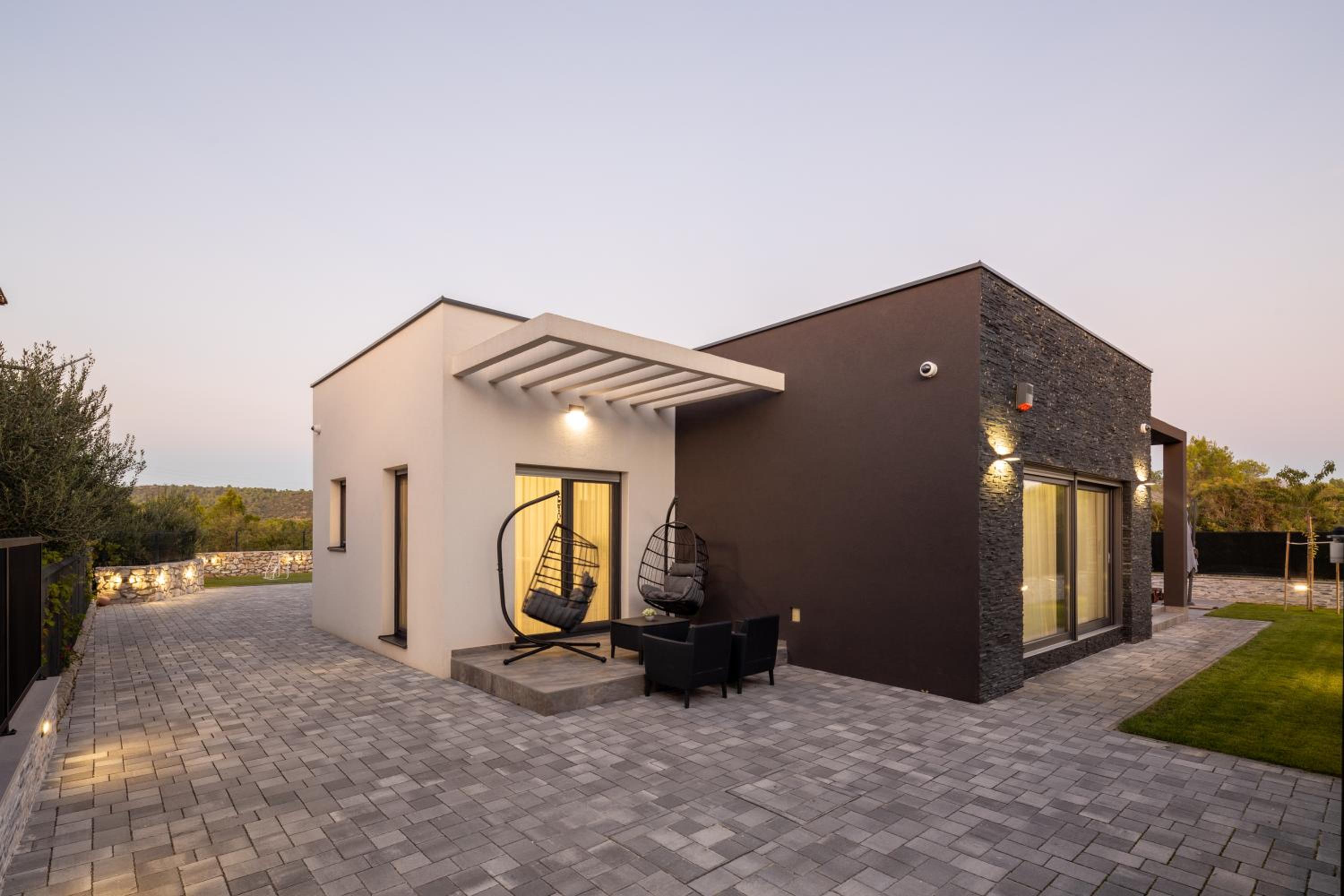 Three-Bedroom Villa photo 2