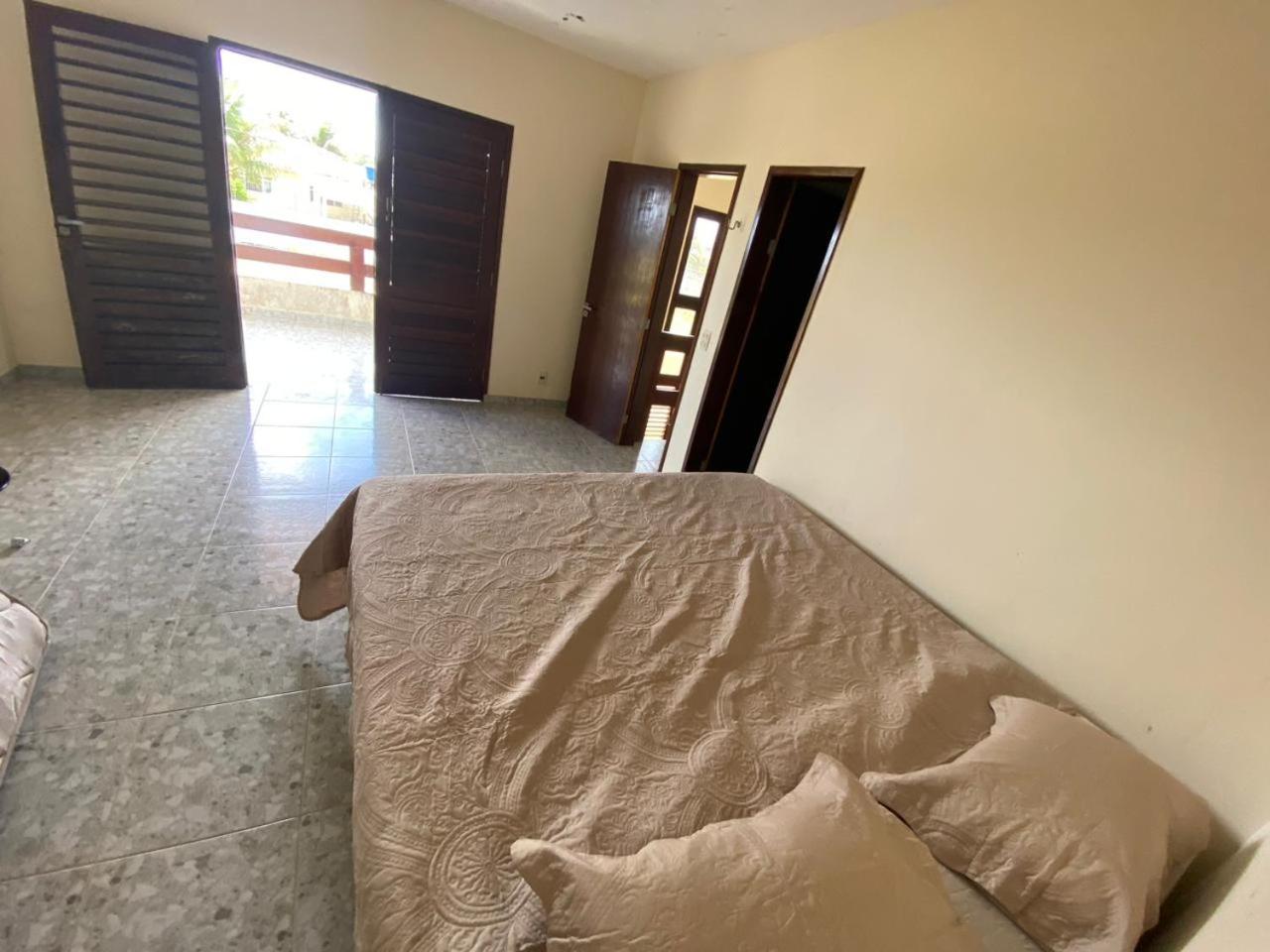 Four-Bedroom House photo 3
