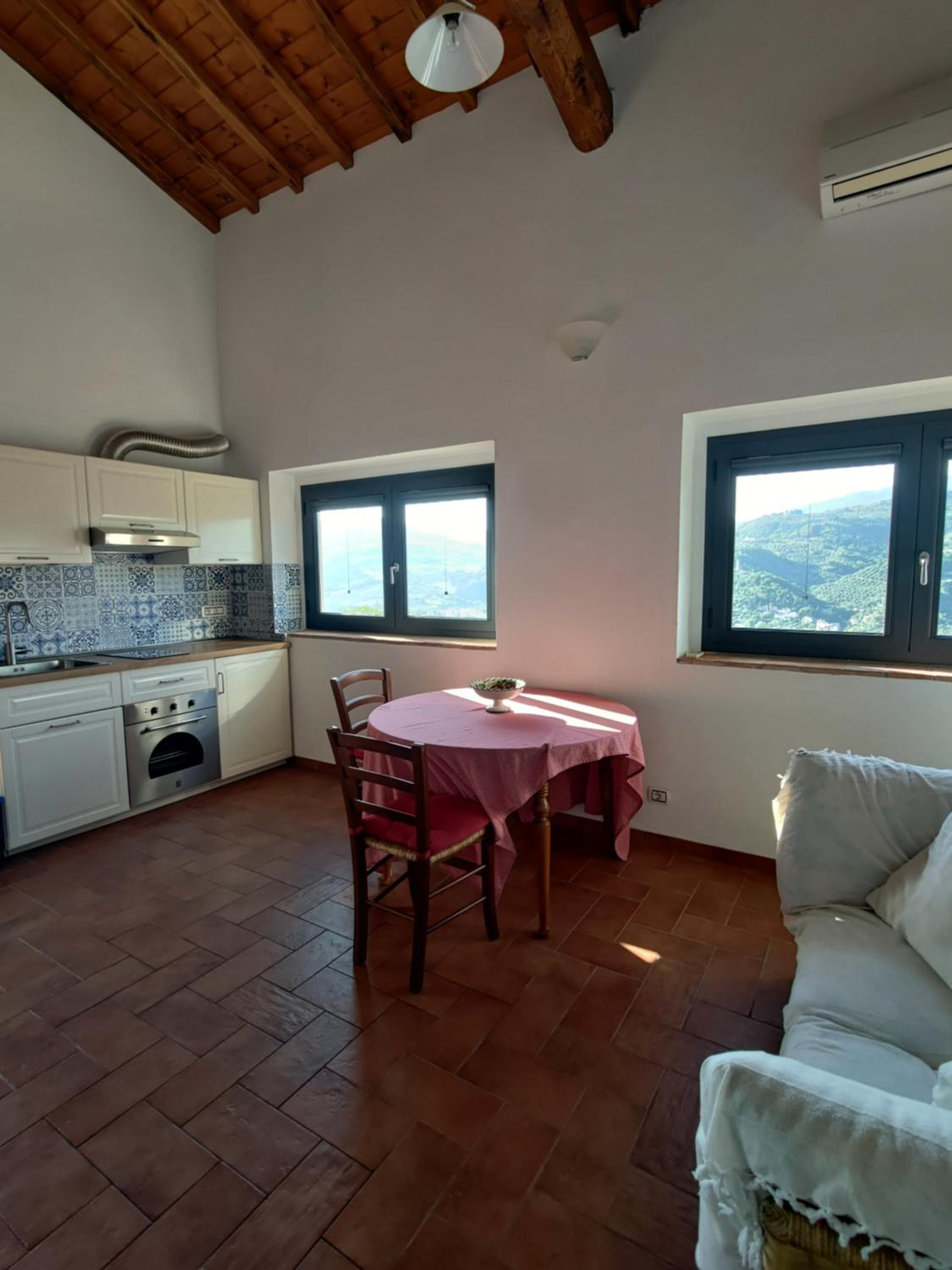 Maisonette photo 3