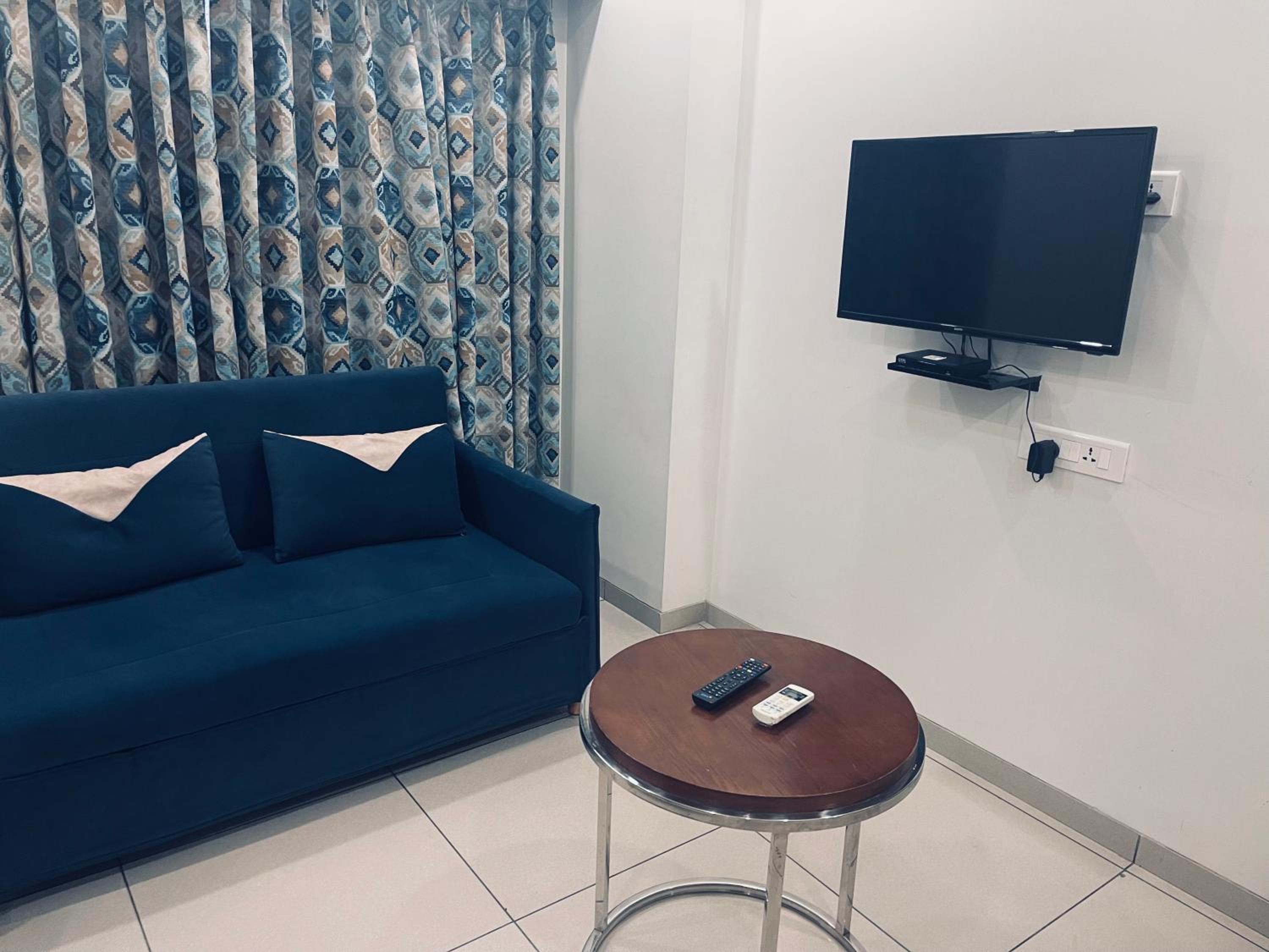 One-Bedroom Apartment photo 2