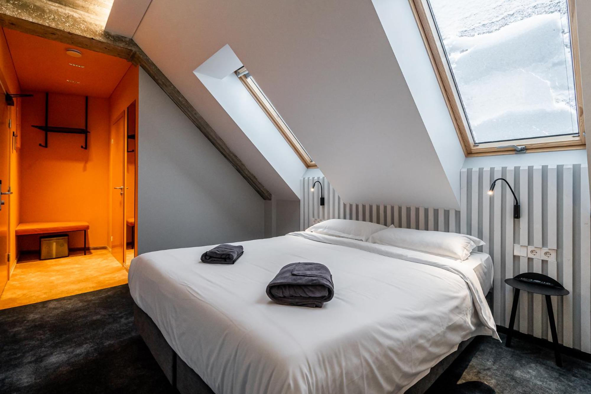 Small Double Room - Photo 6