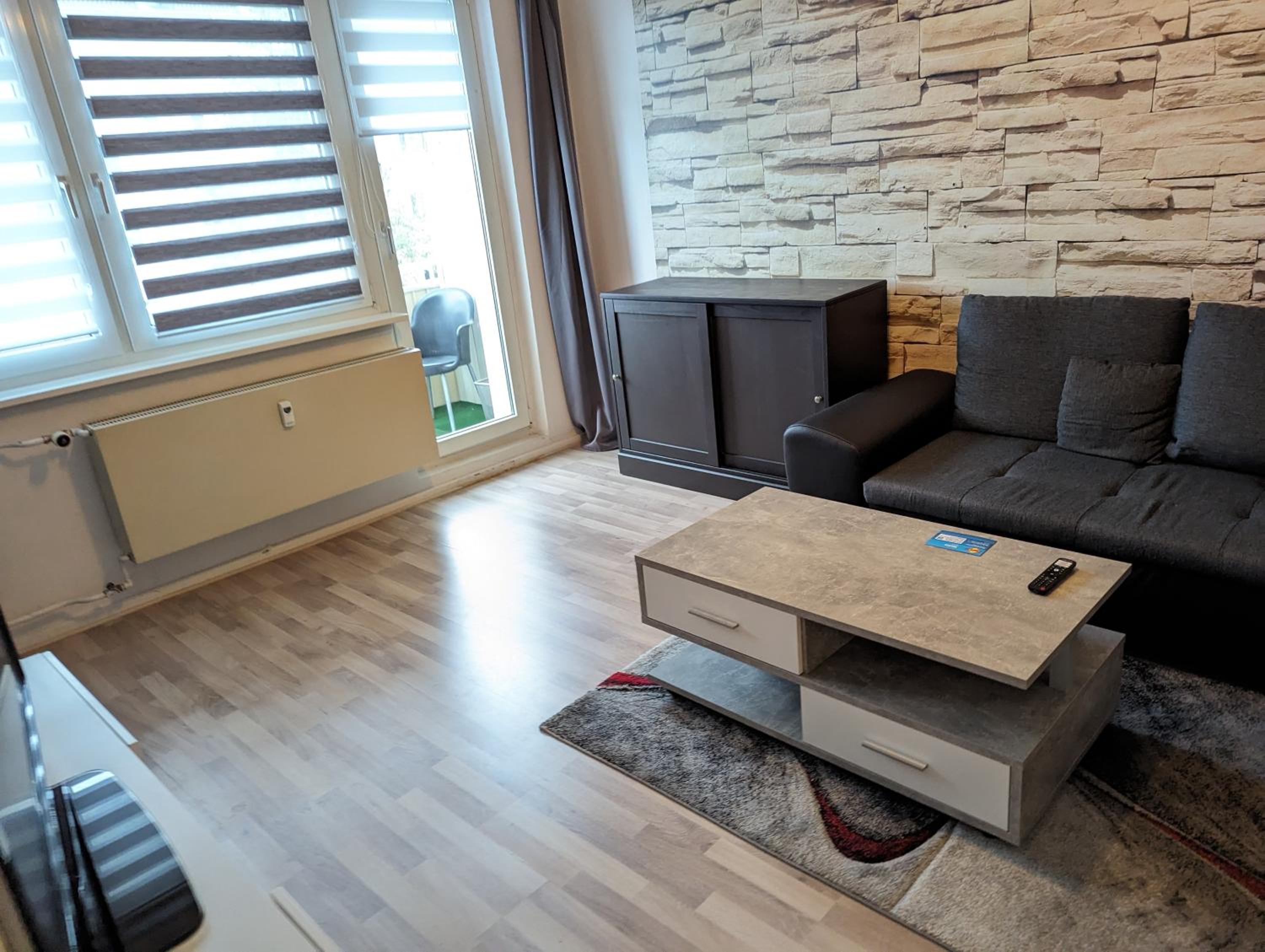One-Bedroom Apartment photo 1