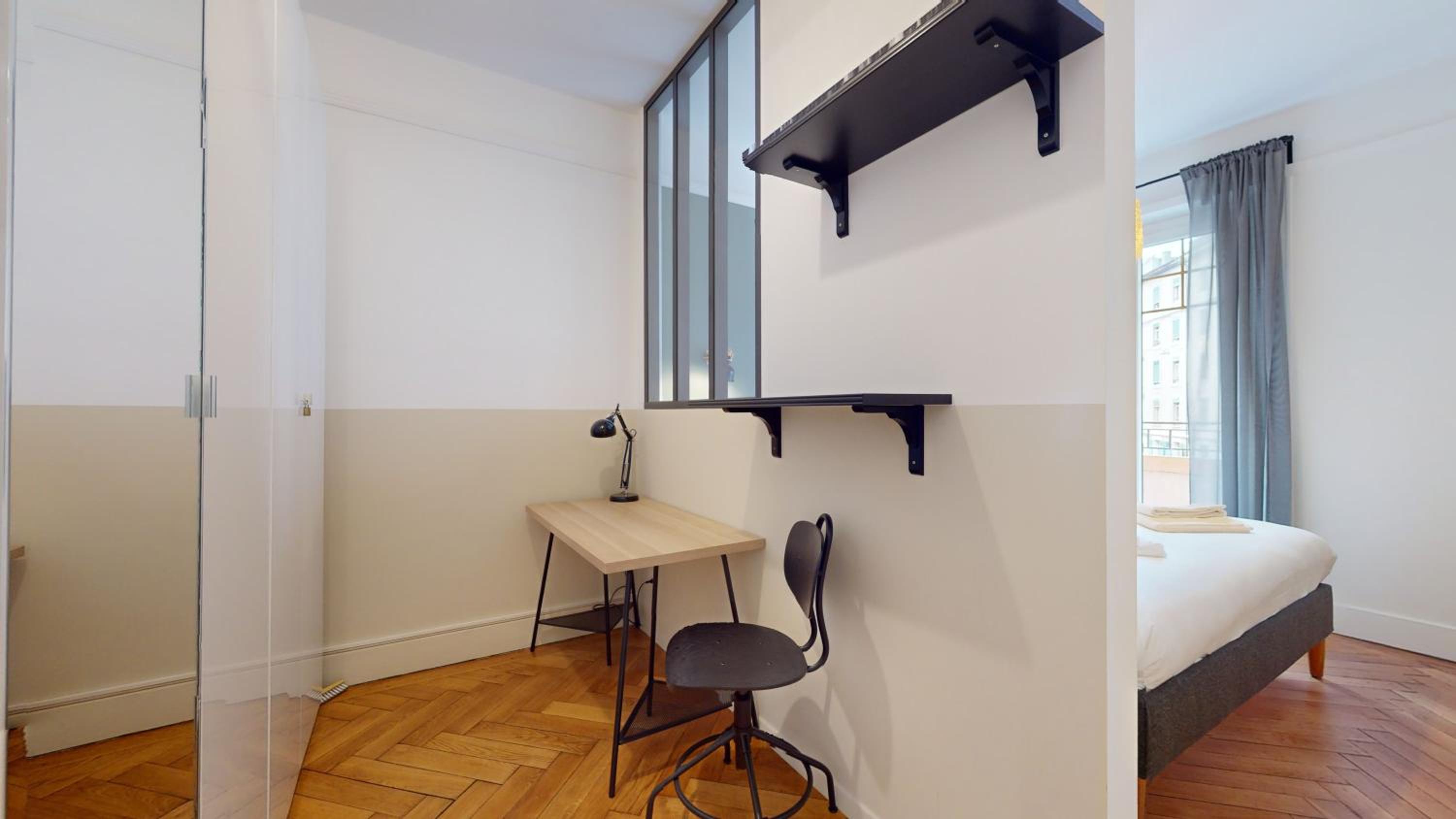 One-Bedroom Apartment photo 3
