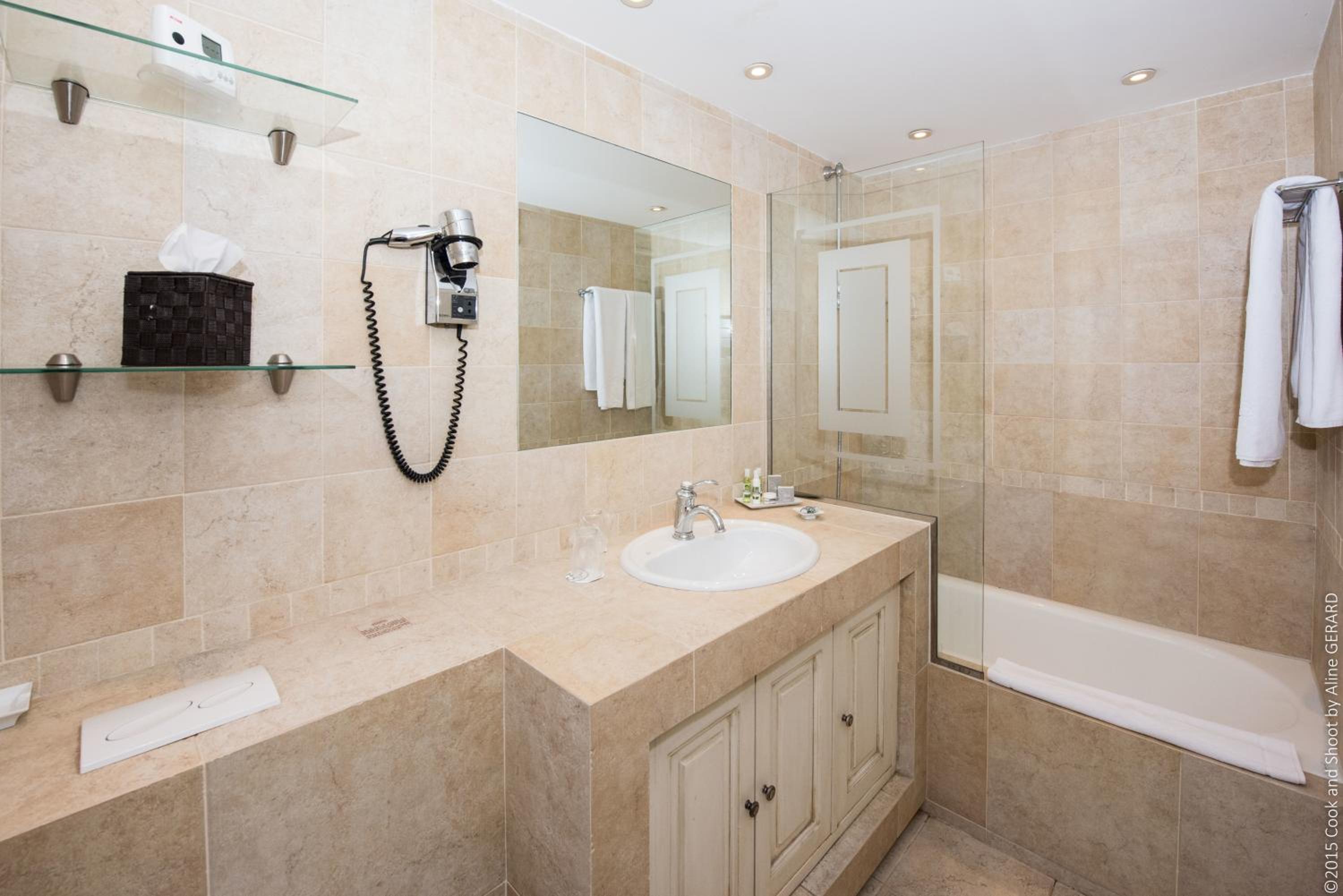 Family Junior Suite - Photo 8