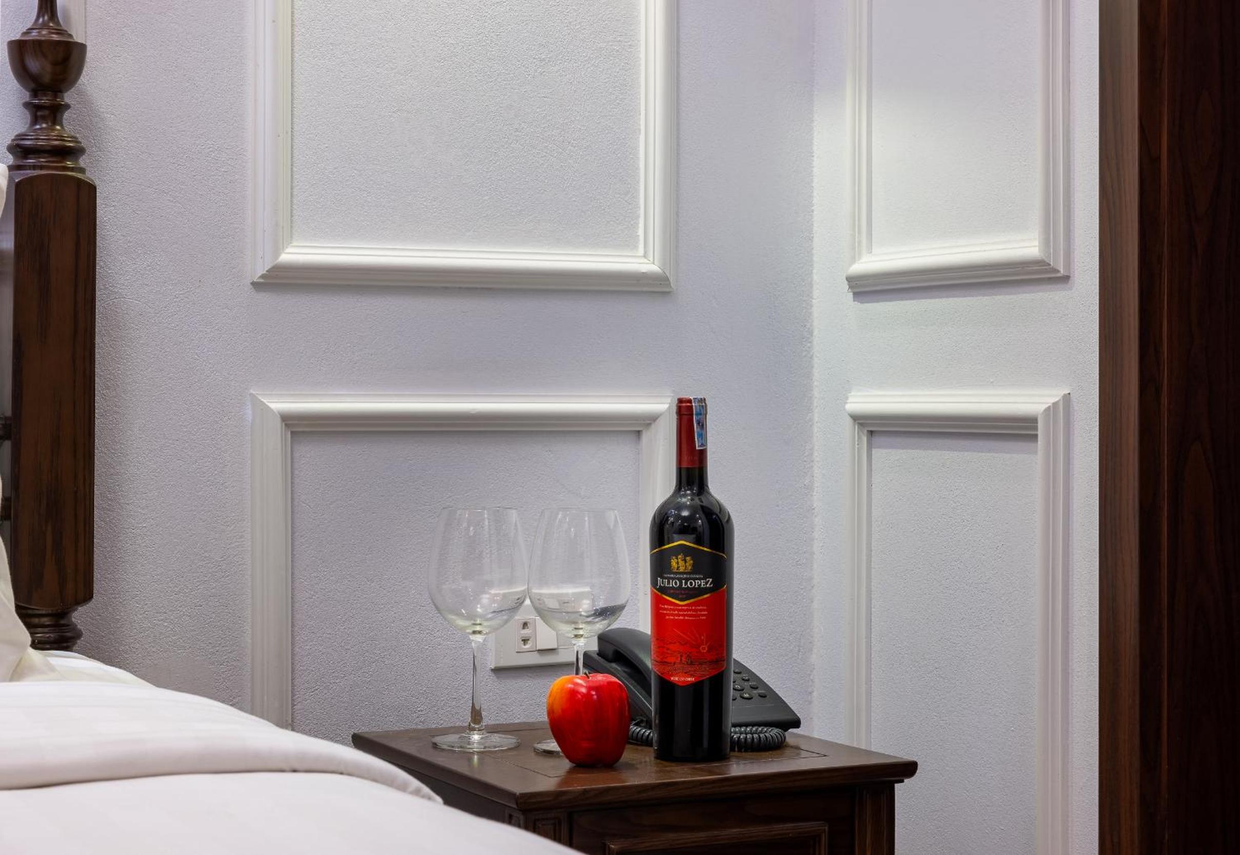 Deluxe Double Room - Photo 7