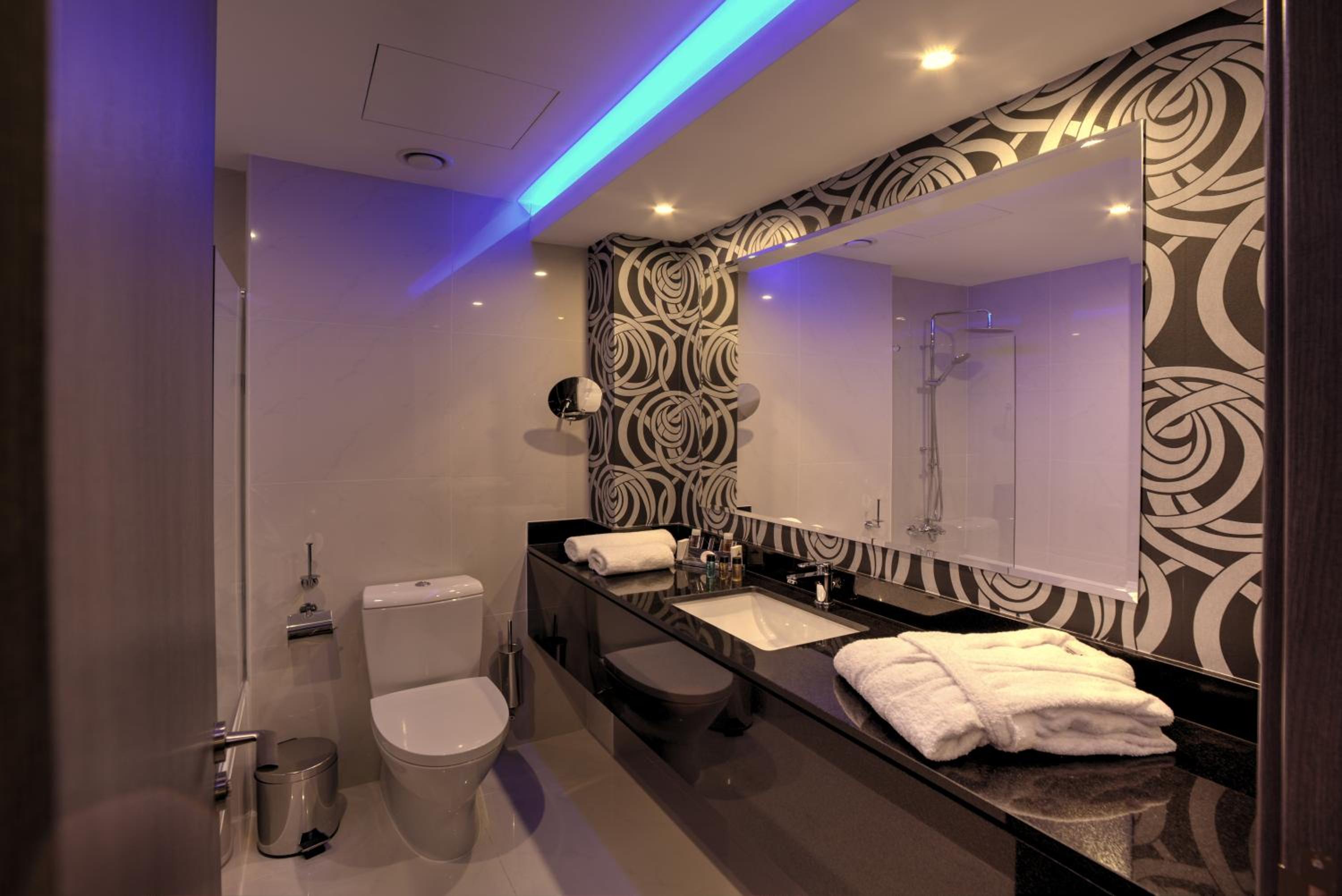 Standard Double or Twin Room photo 2