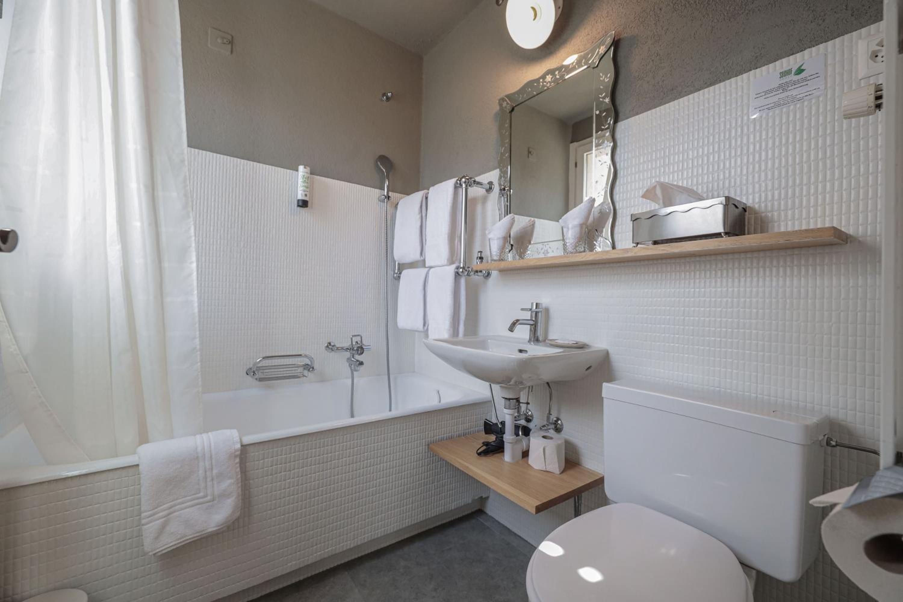 Double Room - Photo 8