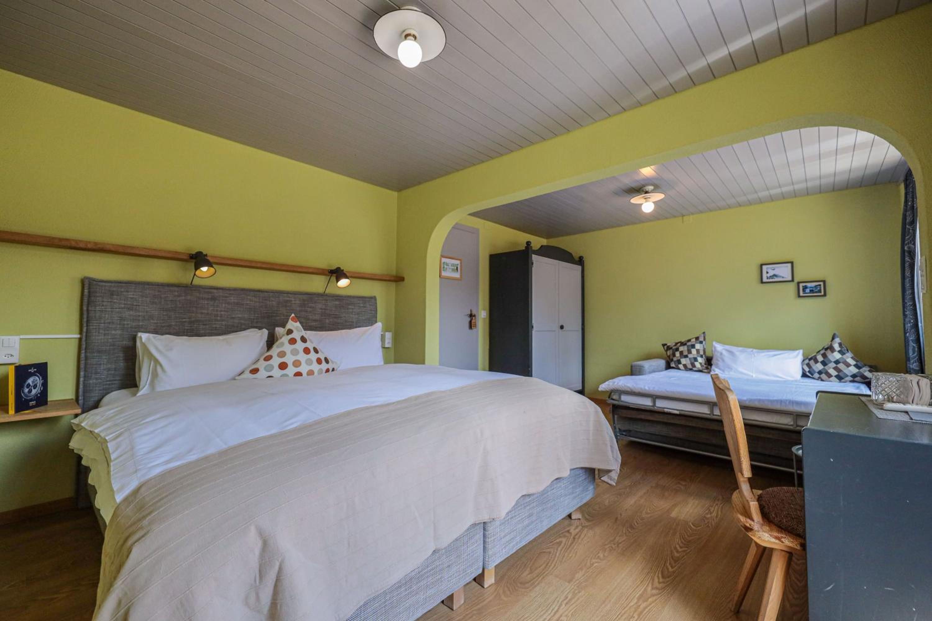 Double Room - Photo 5