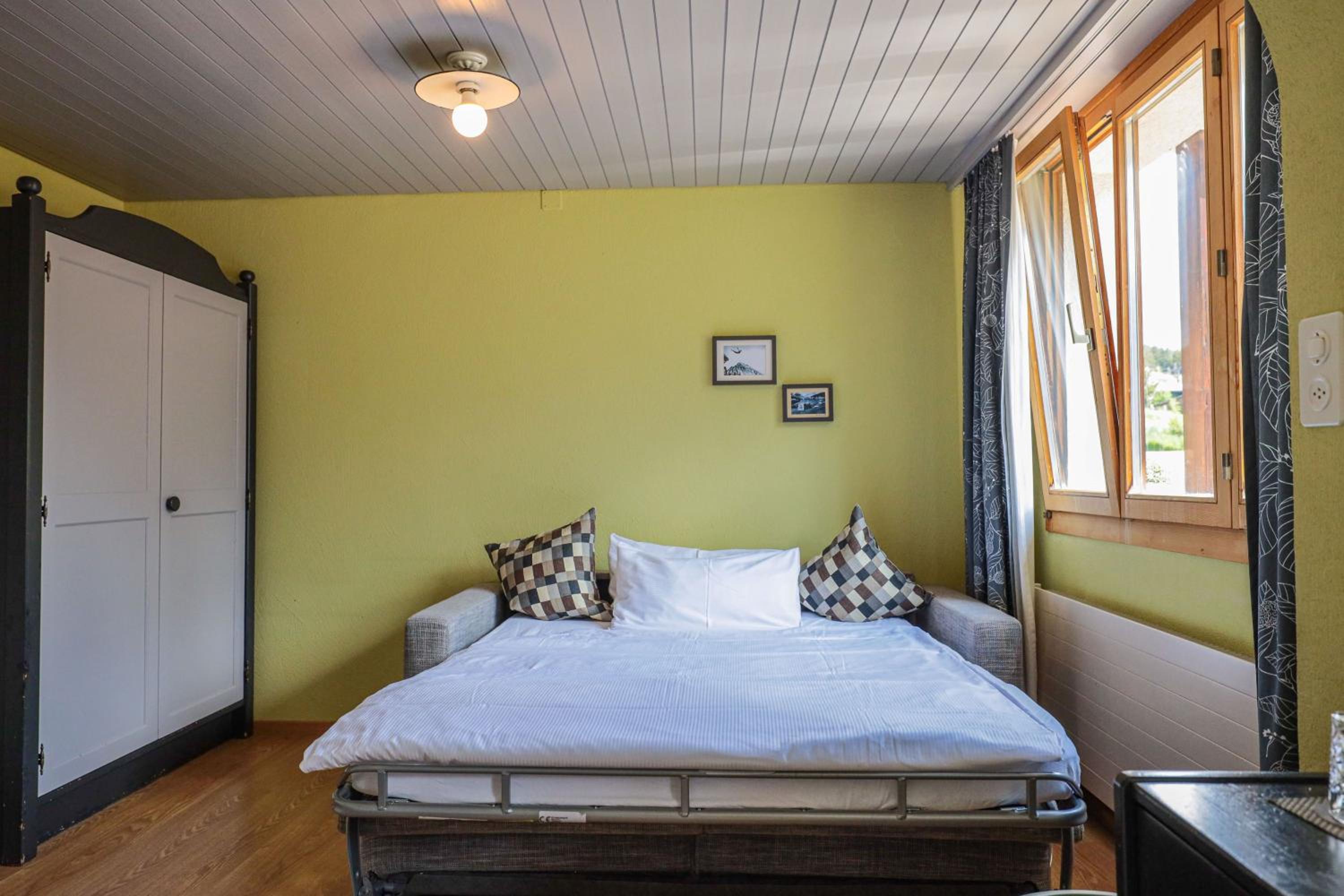 Double Room - Photo 6