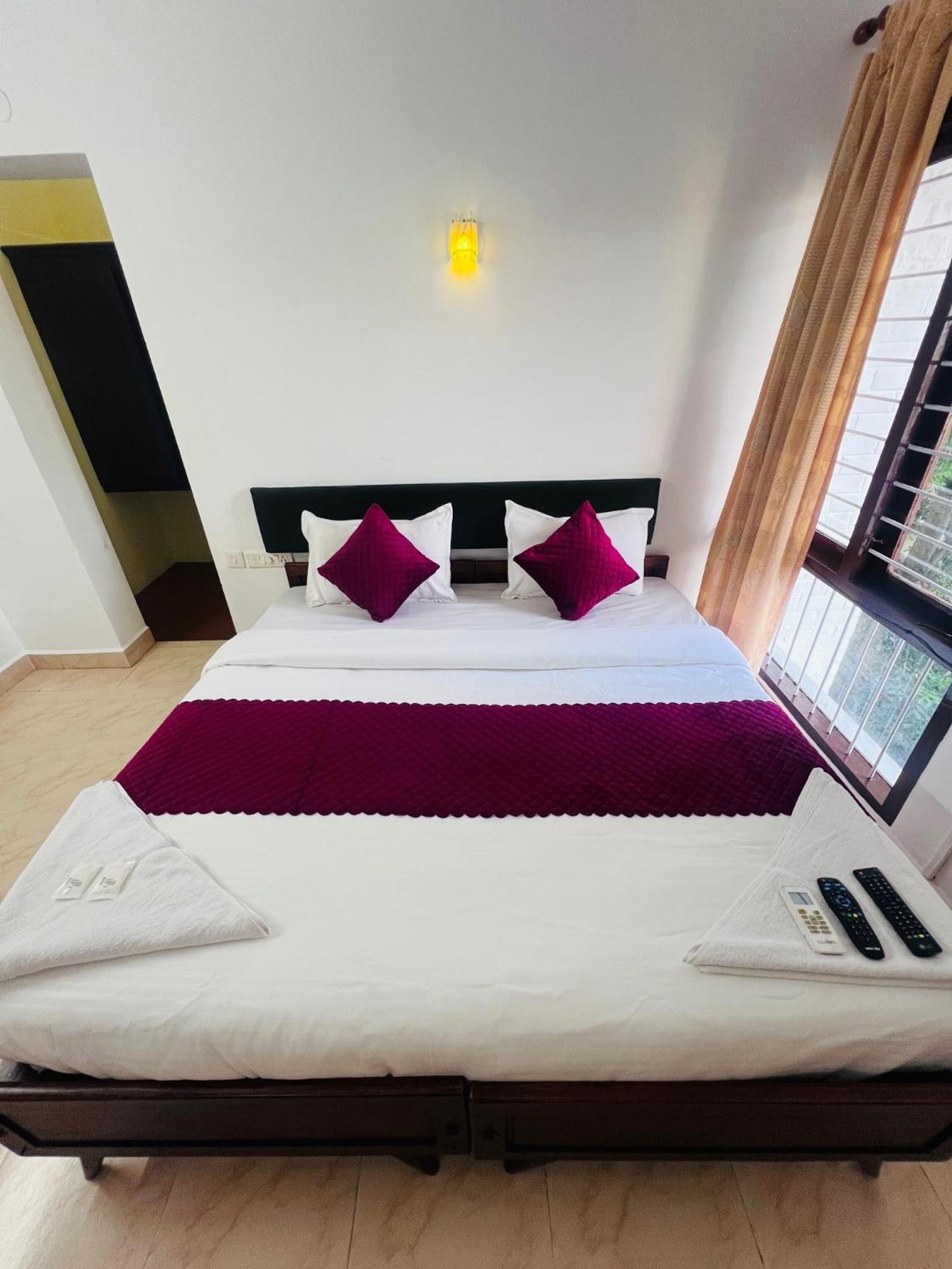 Superior Double or Twin Room - Photo 1