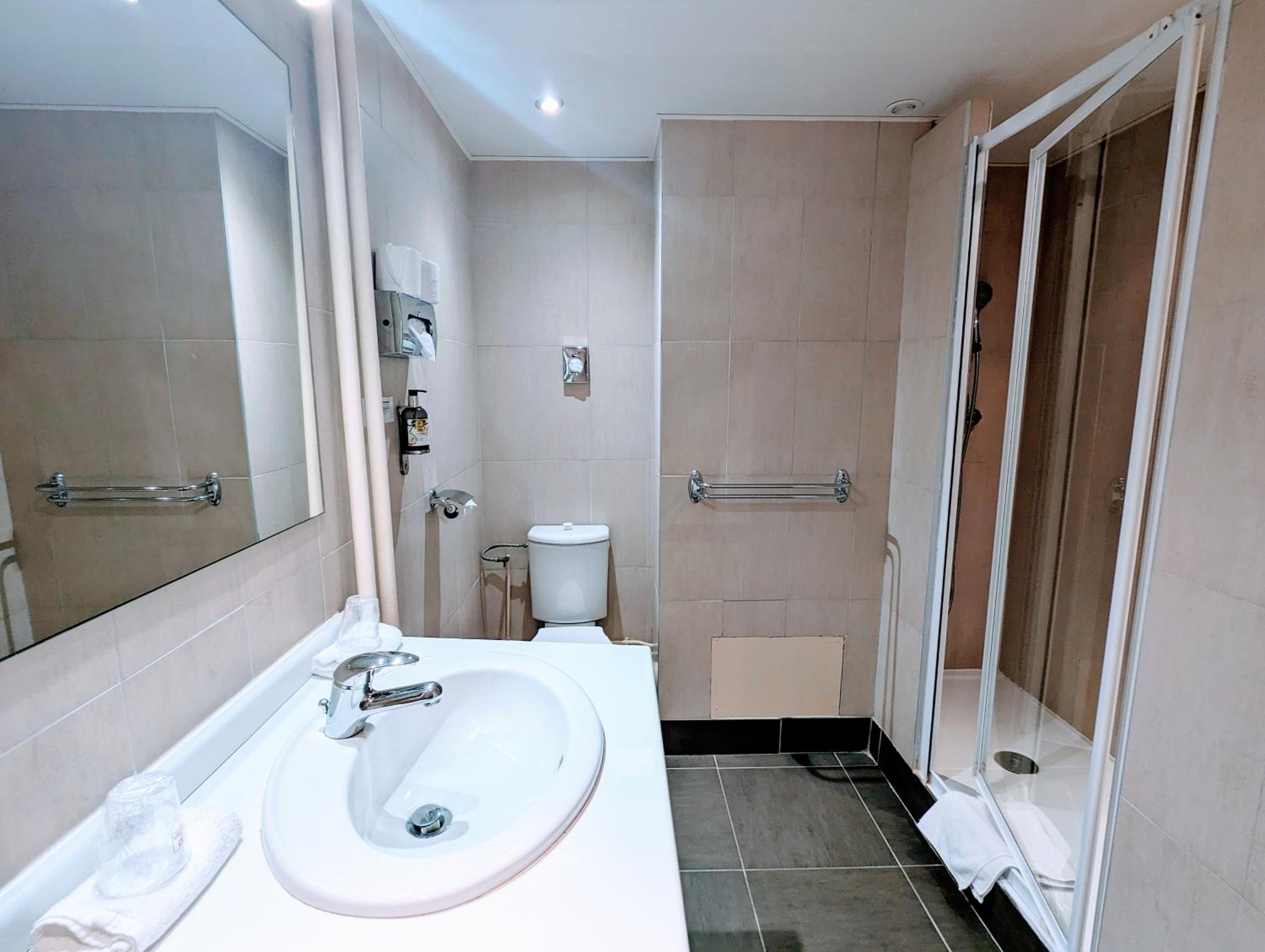 Classic Double Room - Photo 5