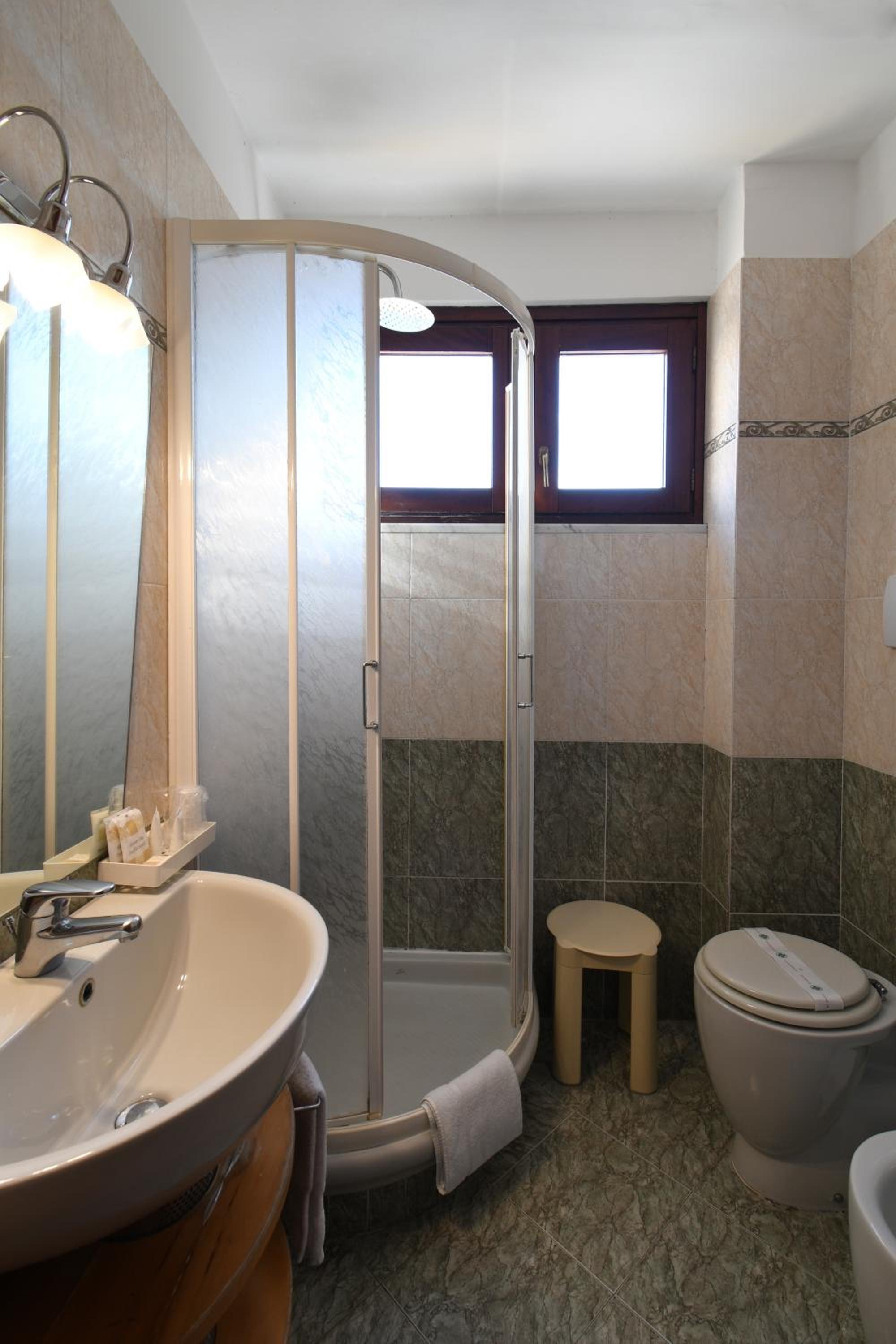 Double Room - Photo 4