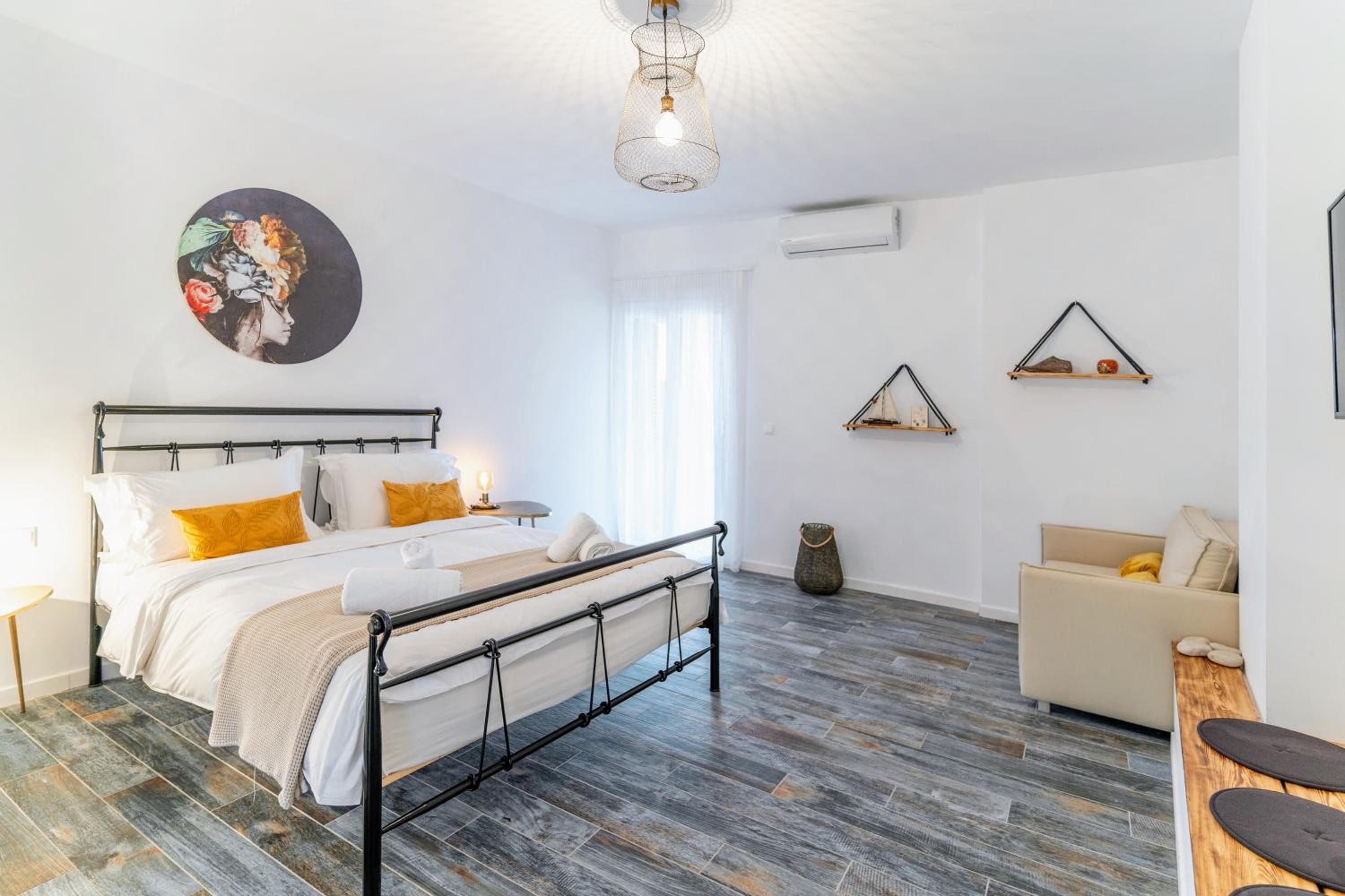 Queen Suite with Sea View