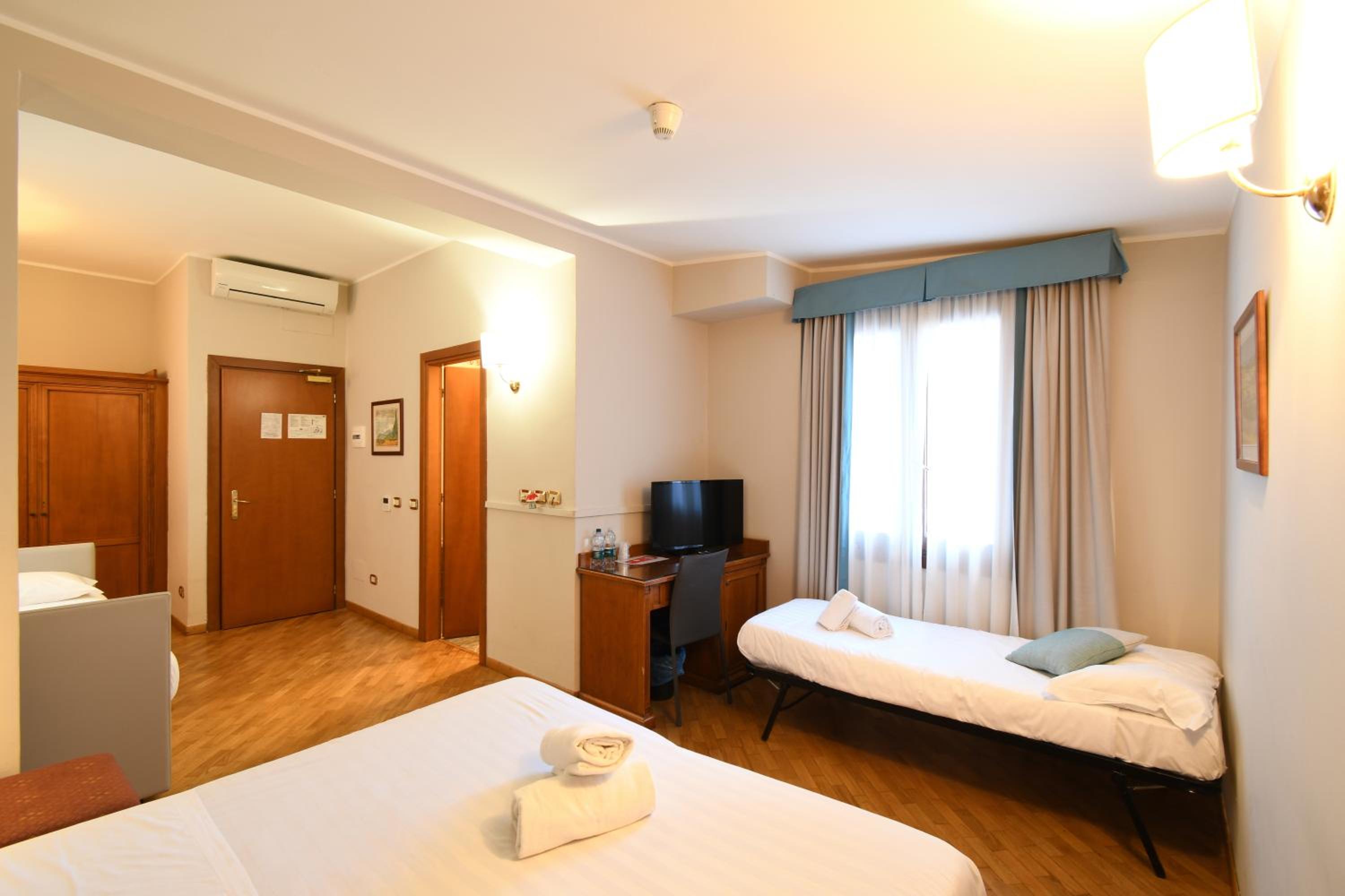 Quadruple Room photo 3