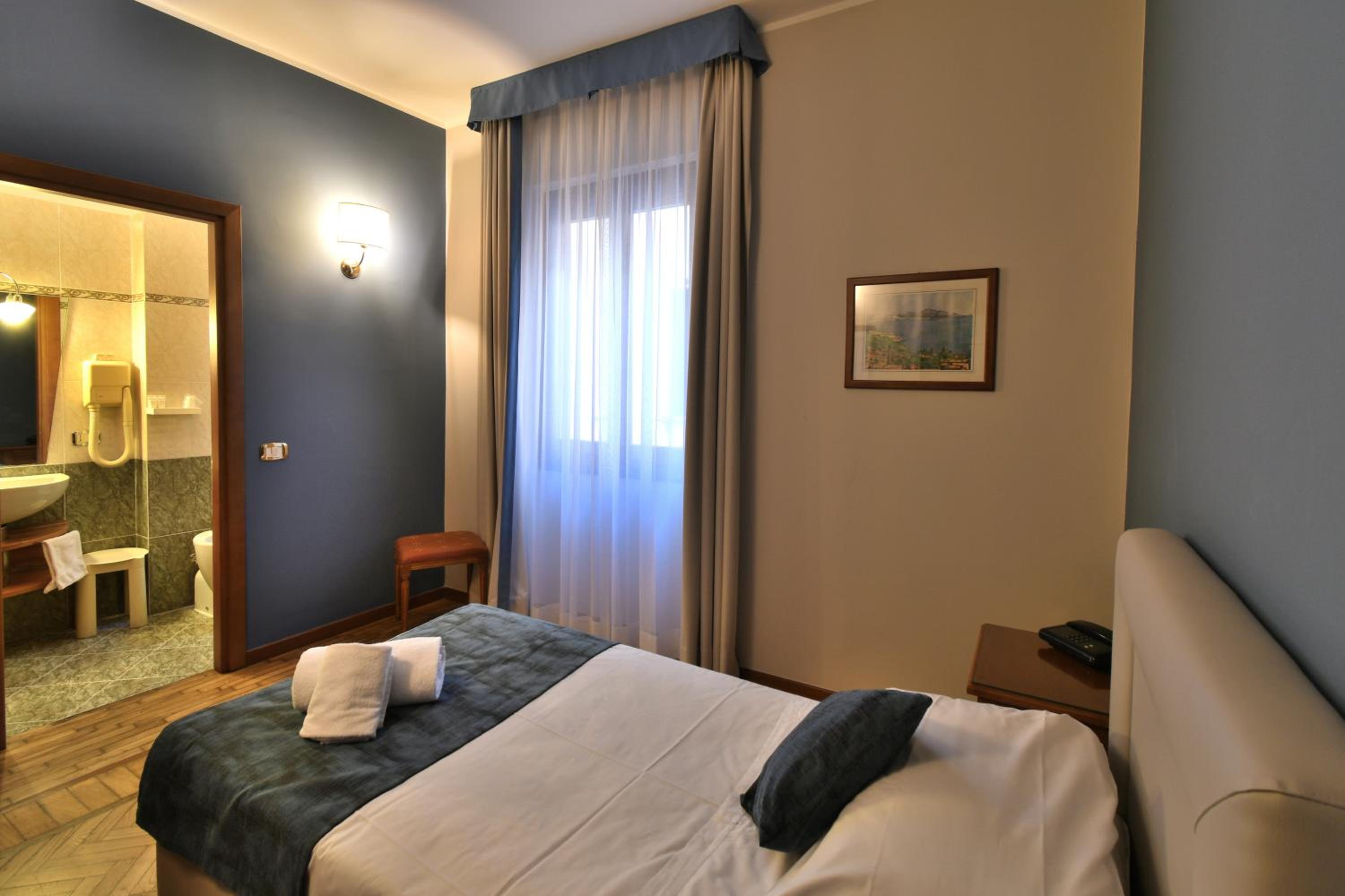 Single Room photo 3