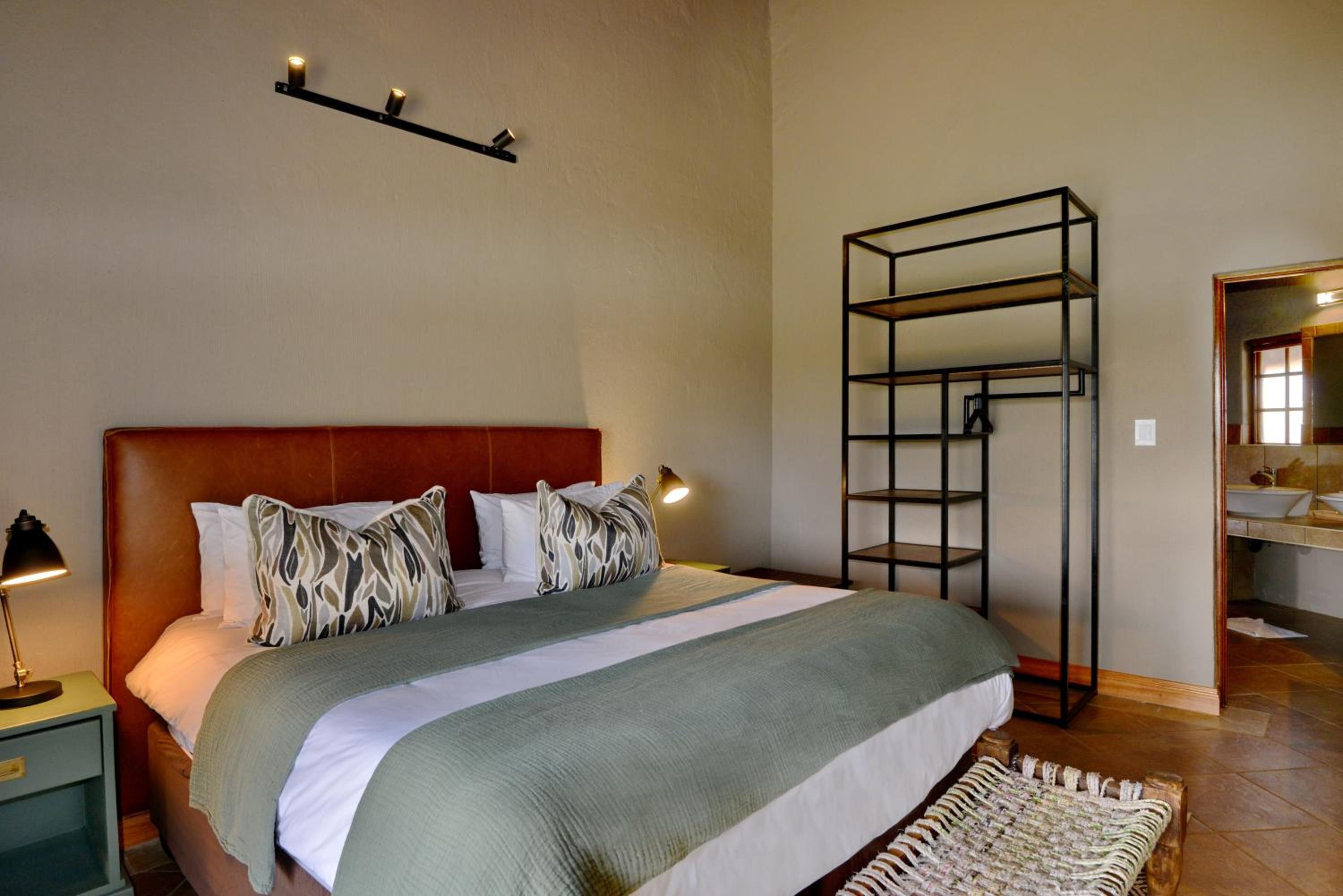 Riverfront Suite – Full-Board & 2 Game Drives photo 1