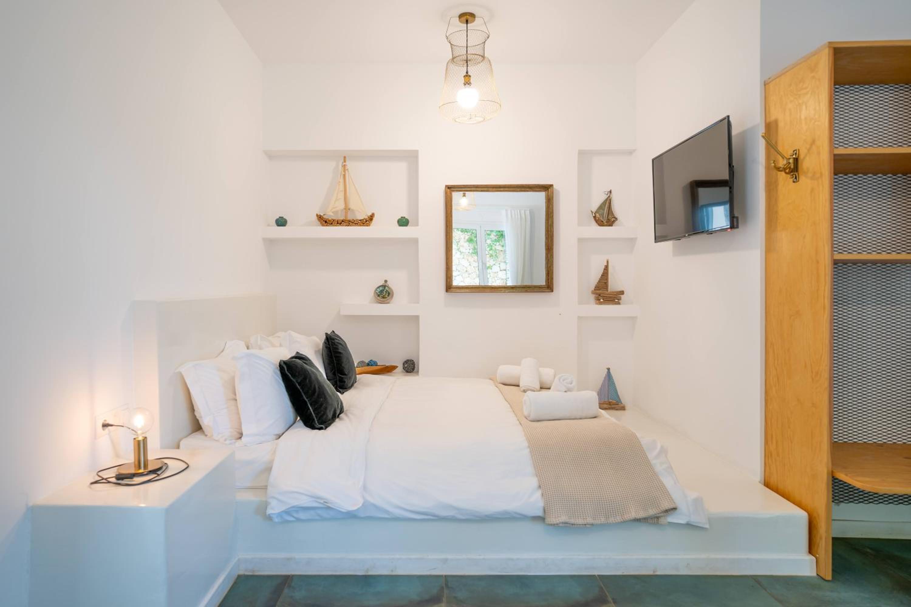 Junior Suite with Garden View