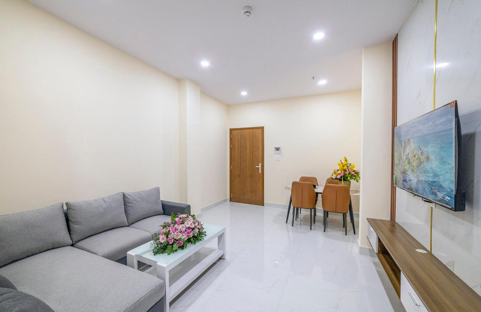 Two-Bedroom Apartment - Photo 4