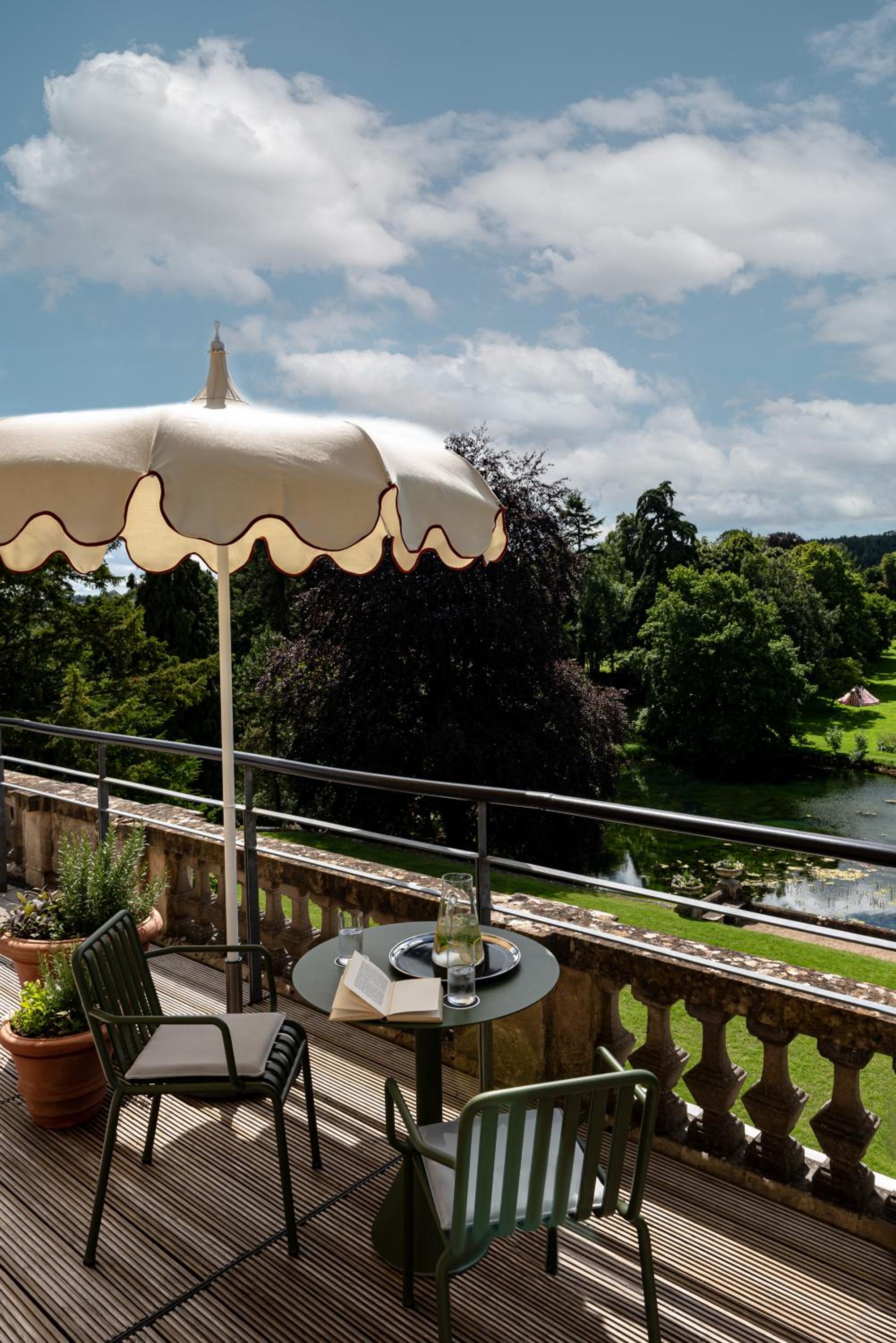 Cowley Manor Suite photo 2
