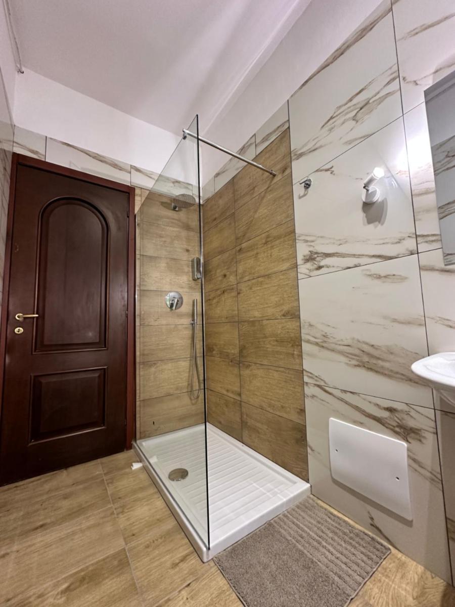 Standard Double Room with Shared Bathroom photo 1