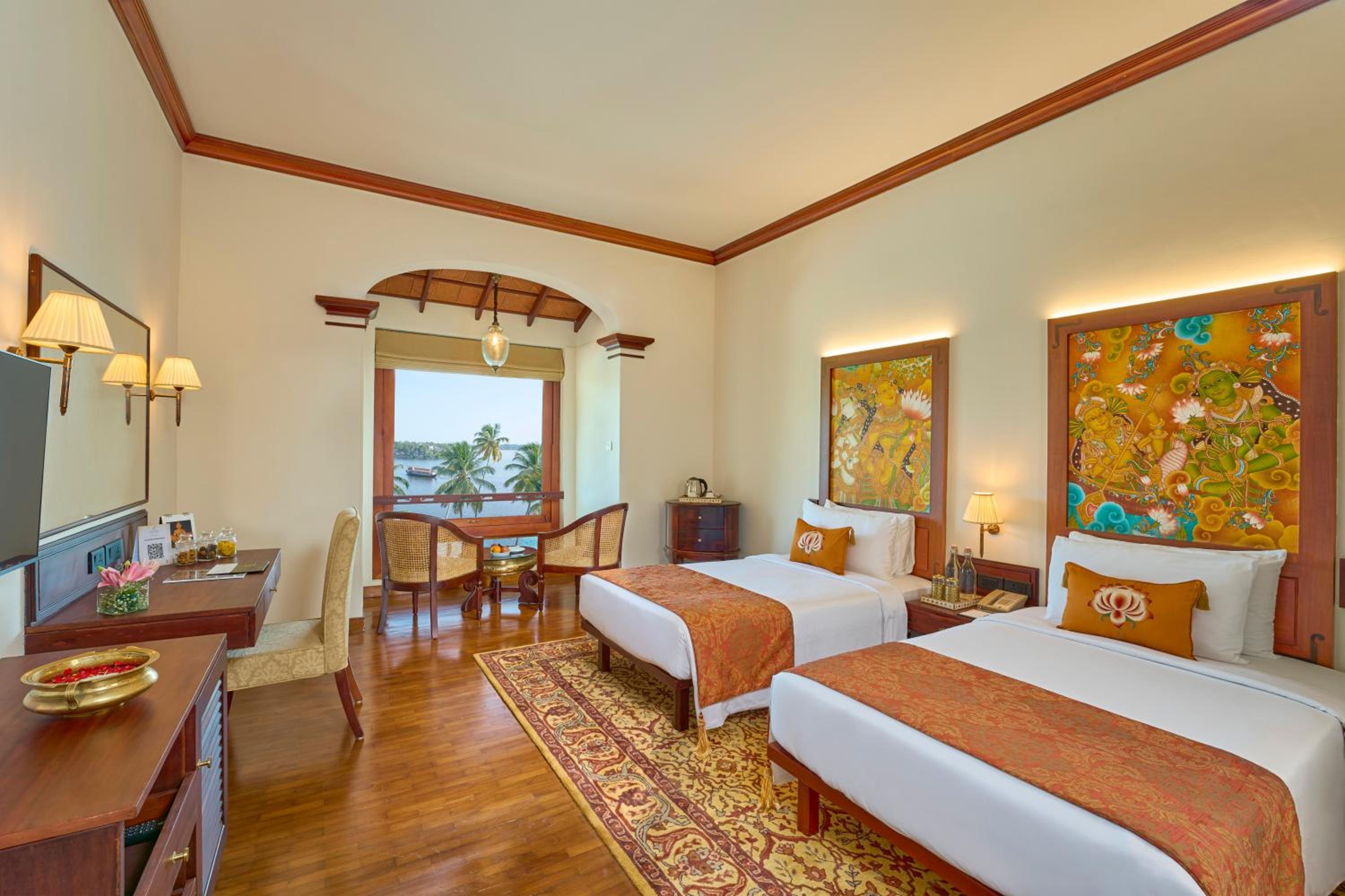 Grand Heritage Lake View Twin